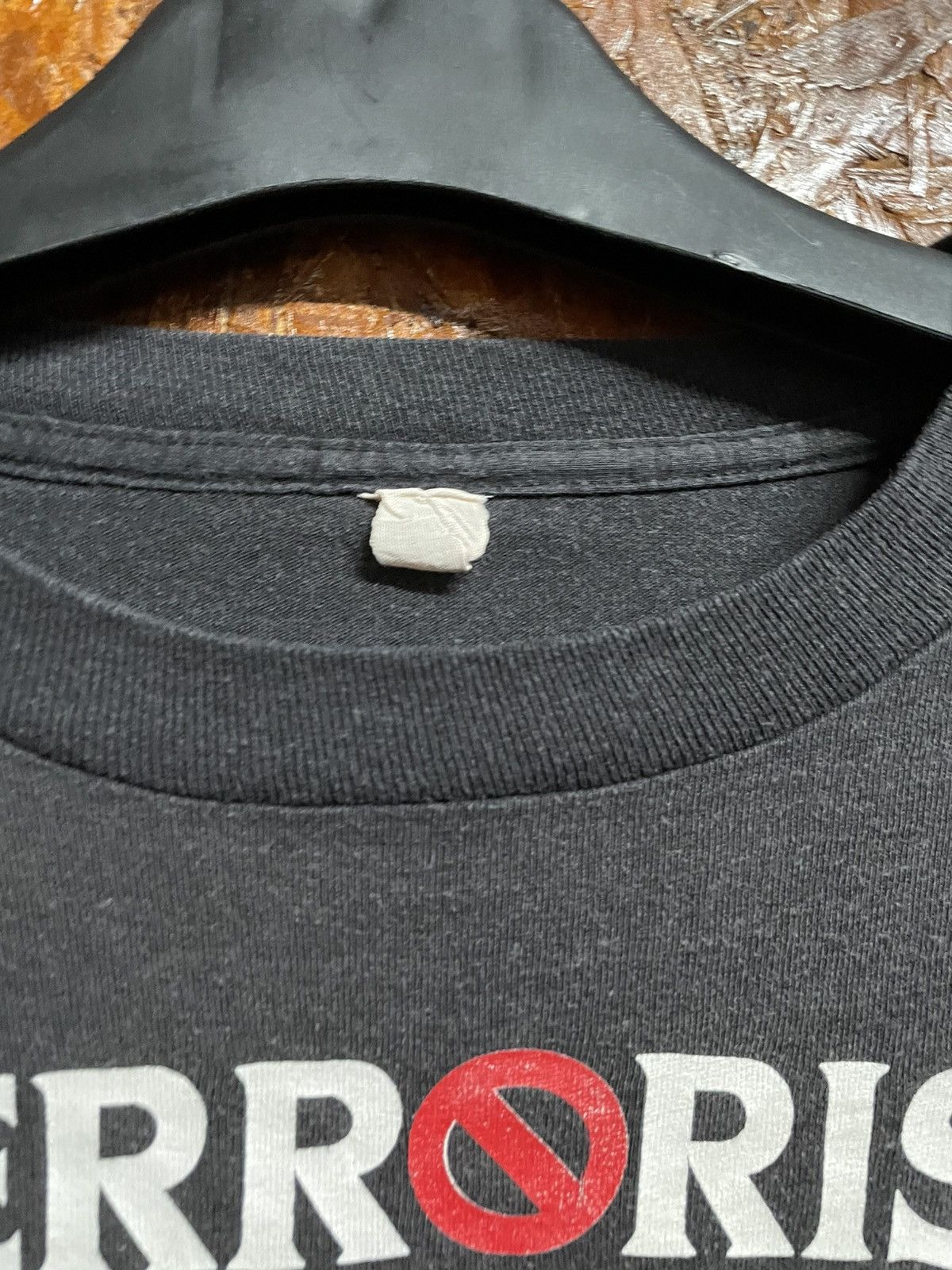 Vintage T shirt terrorist buster vintage Size US S / EU 44-46 / 1 - 3 Thumbnail