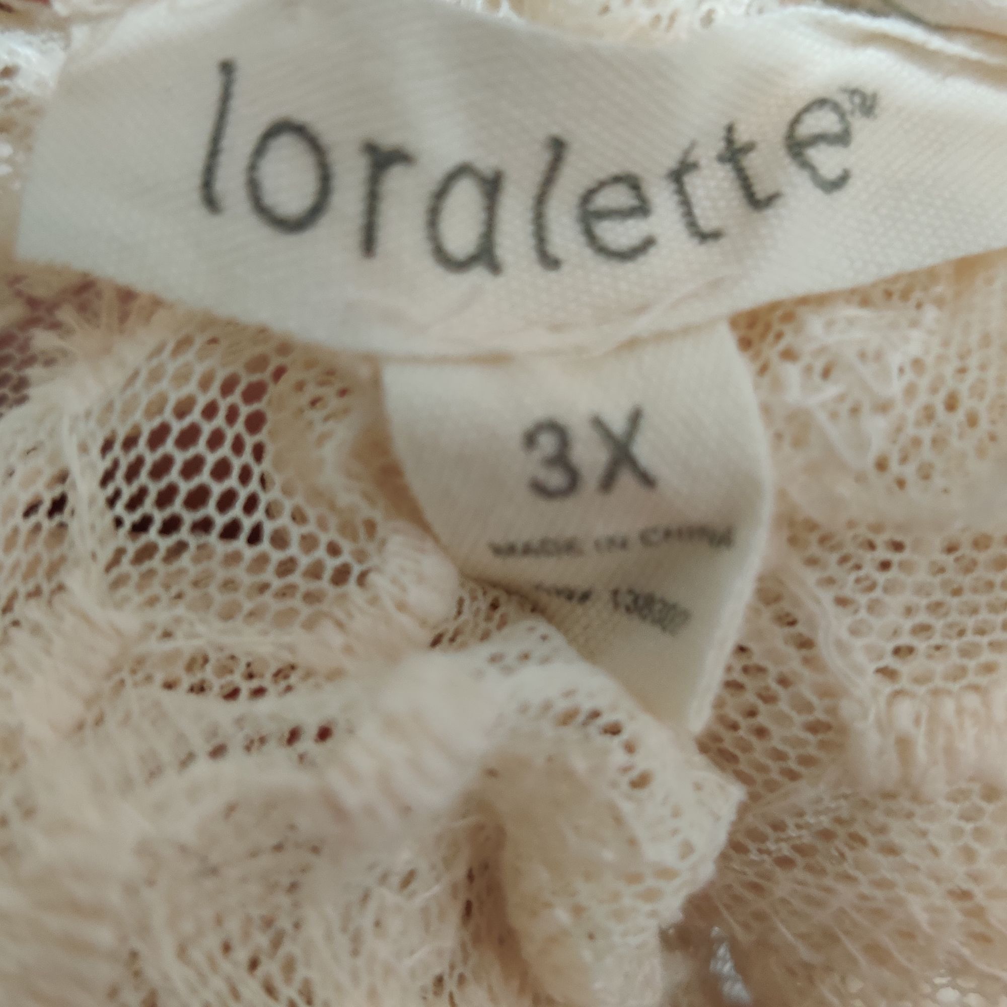 Other Loralette Womens Plus Size Blouse Floral Lace Cream Coquette Size 3XL / US 20-22 - 6 Thumbnail