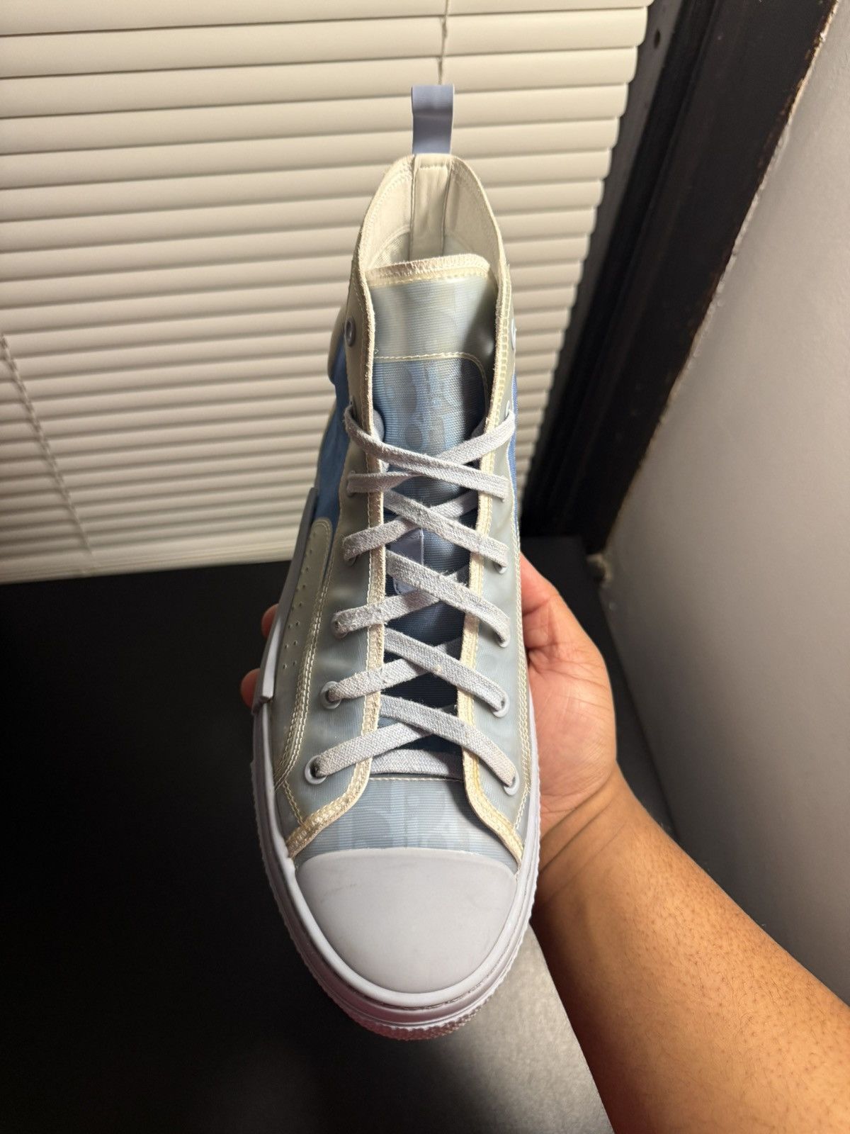 Dior Dior B23 High Top Daniel Arsham Light Blue US 11 / 44 EU Size US 11 / EU 44 - 11 Thumbnail