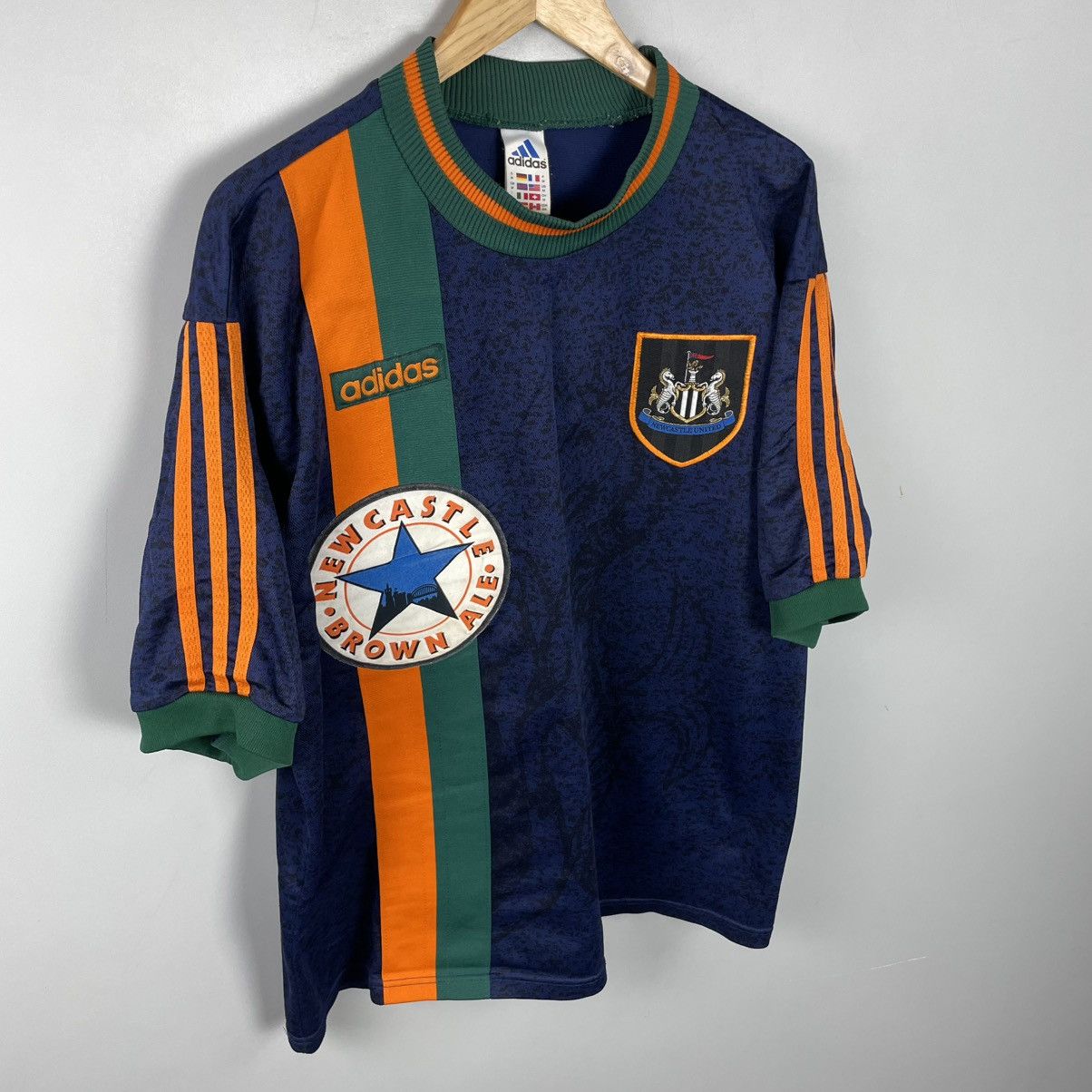 Adidas Newcastle United 1997/1998 Vintage Jersey Shirt Rare size M Size US M / EU 48-50 / 2 - 3 Thumbnail
