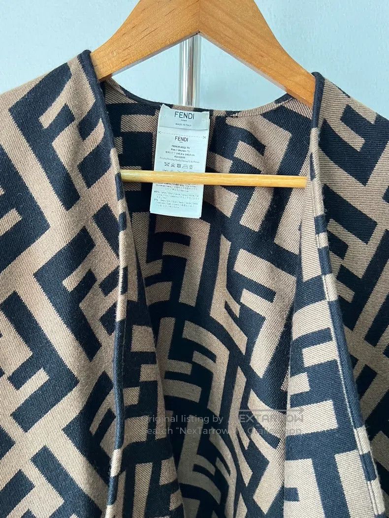 Fendi Fendi size 140*140 cm FF floral cashmere cape cloak, 140*14 Size ONE SIZE - 3 Thumbnail