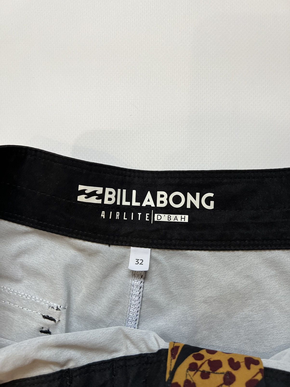 Quiksilver 🏄Billabong Surf Shorts Vintage Big Logo 90s Size US 32 / EU 48 - 4 Thumbnail