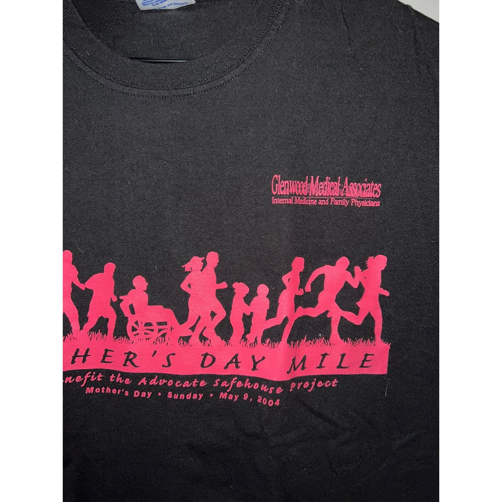 Hanes Vintage Mothers Day Shirt Mile Running Black Tee Graphic S Size US S / EU 44-46 / 1 - 3 Thumbnail