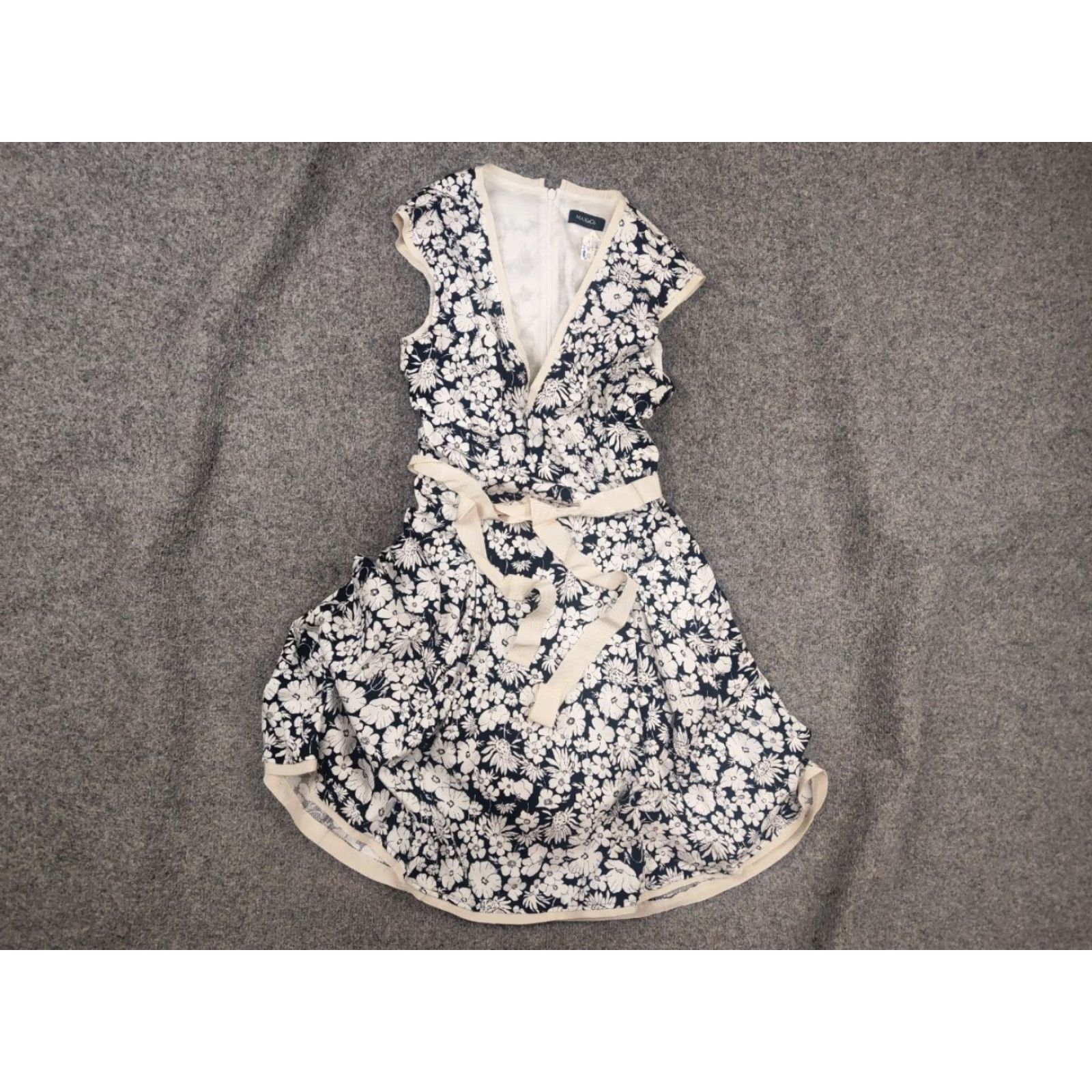 Max Mara MAX&CO by Max Mara floral print midi calf length A-Line Dress Sleeveless Size M / US 6-8 / IT 42-44 - 2 Thumbnail