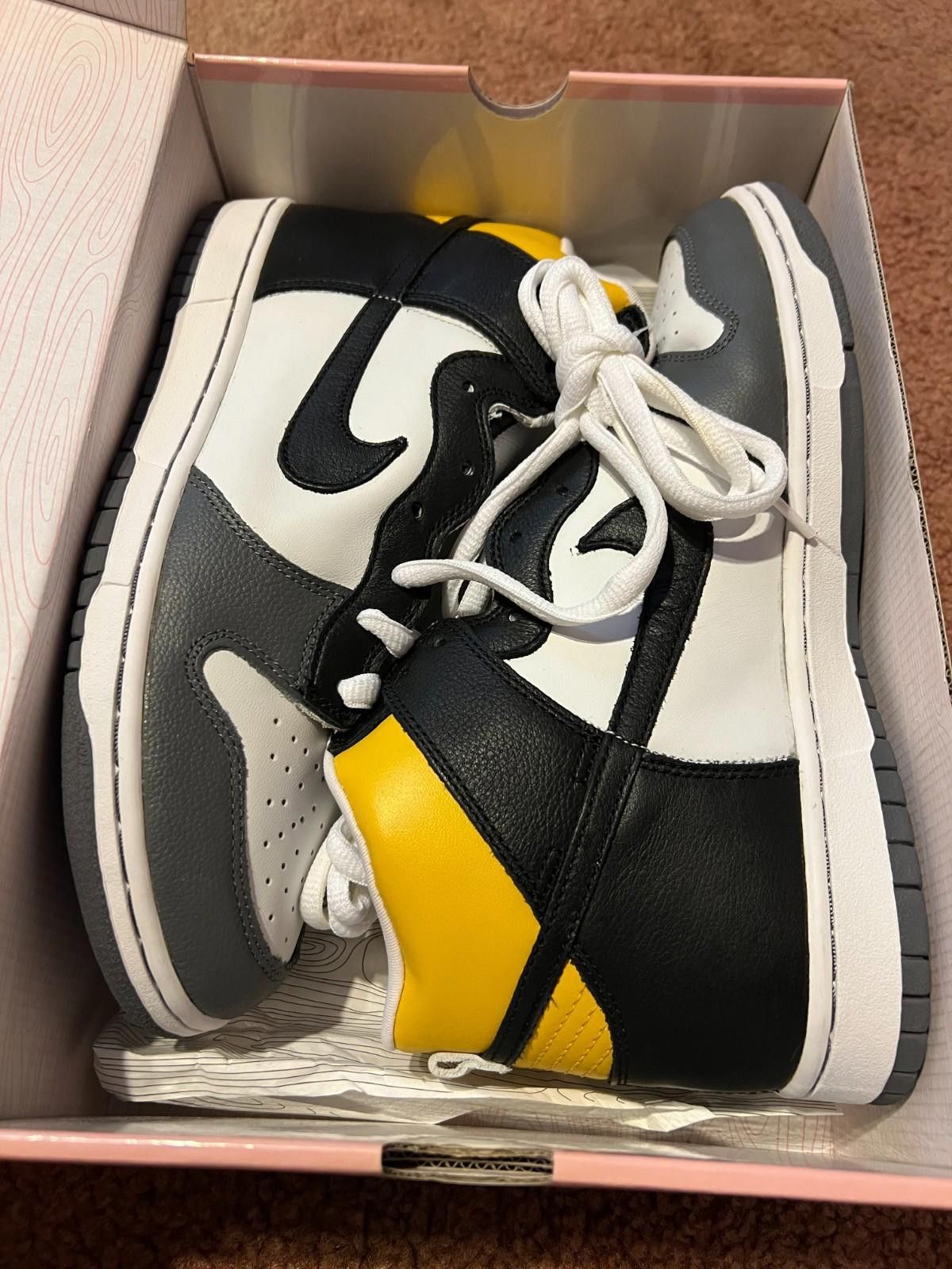 Nike 2004 Nike SB Dunk High Daniel Shimizu 305050-101 US10.5 Size US 10.5 / EU 43-44 - 4 Thumbnail