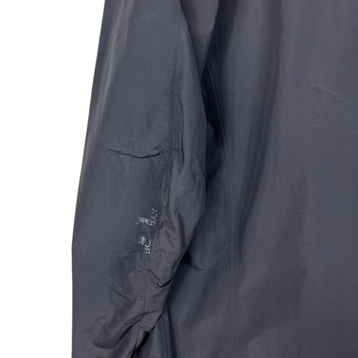 Arc'teryx 🔥 Arc'teryx arcteryx Goretex Jacket Very Worn - Size M Size US M / EU 48-50 / 2 - 9 Thumbnail