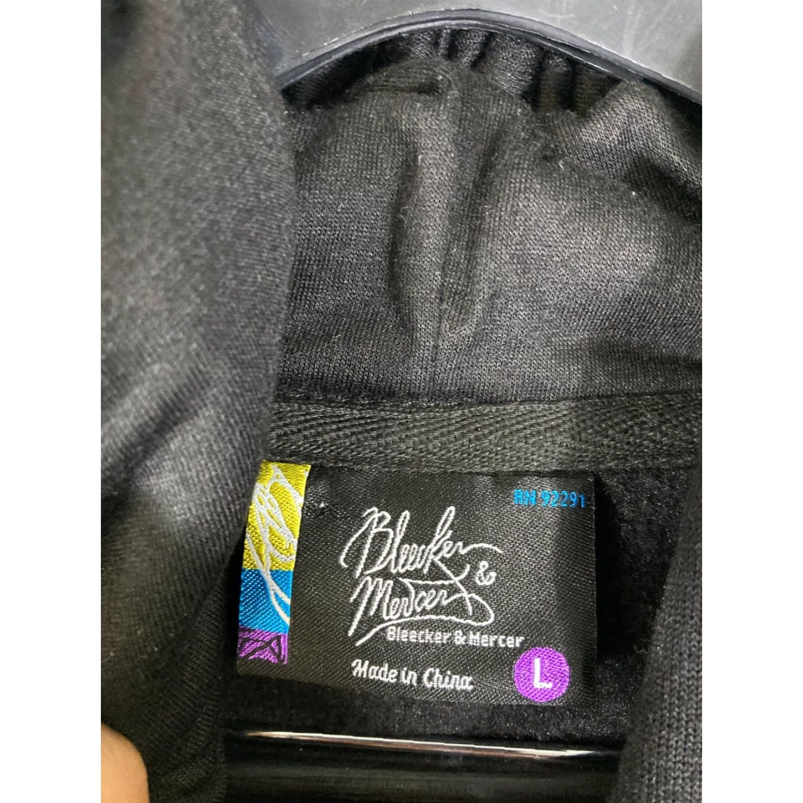 Vintage Bleecker & Mercer Pullover Sweatshirt Hooded Mens L Black Drawstring Pockets Long Sleeve Regular Fit Size US L / EU 52-54 / 3 - 7 Thumbnail