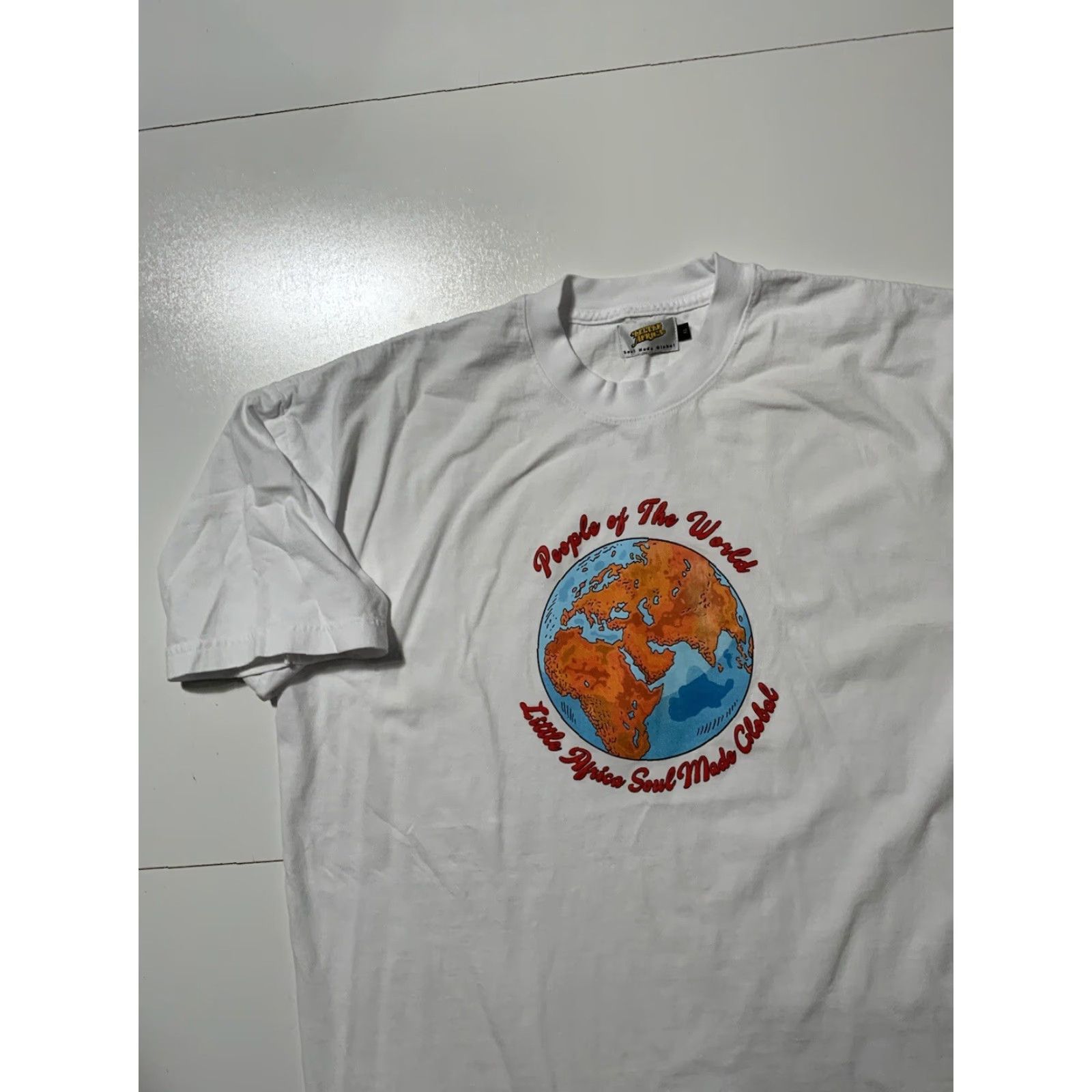 Vintage Little Africa People Of The World Soul Made Global Puff Print T-Shirt XL Men White Crew Neck XL Shirts Mens Size US XL / EU 56 / 4 - 4 Thumbnail