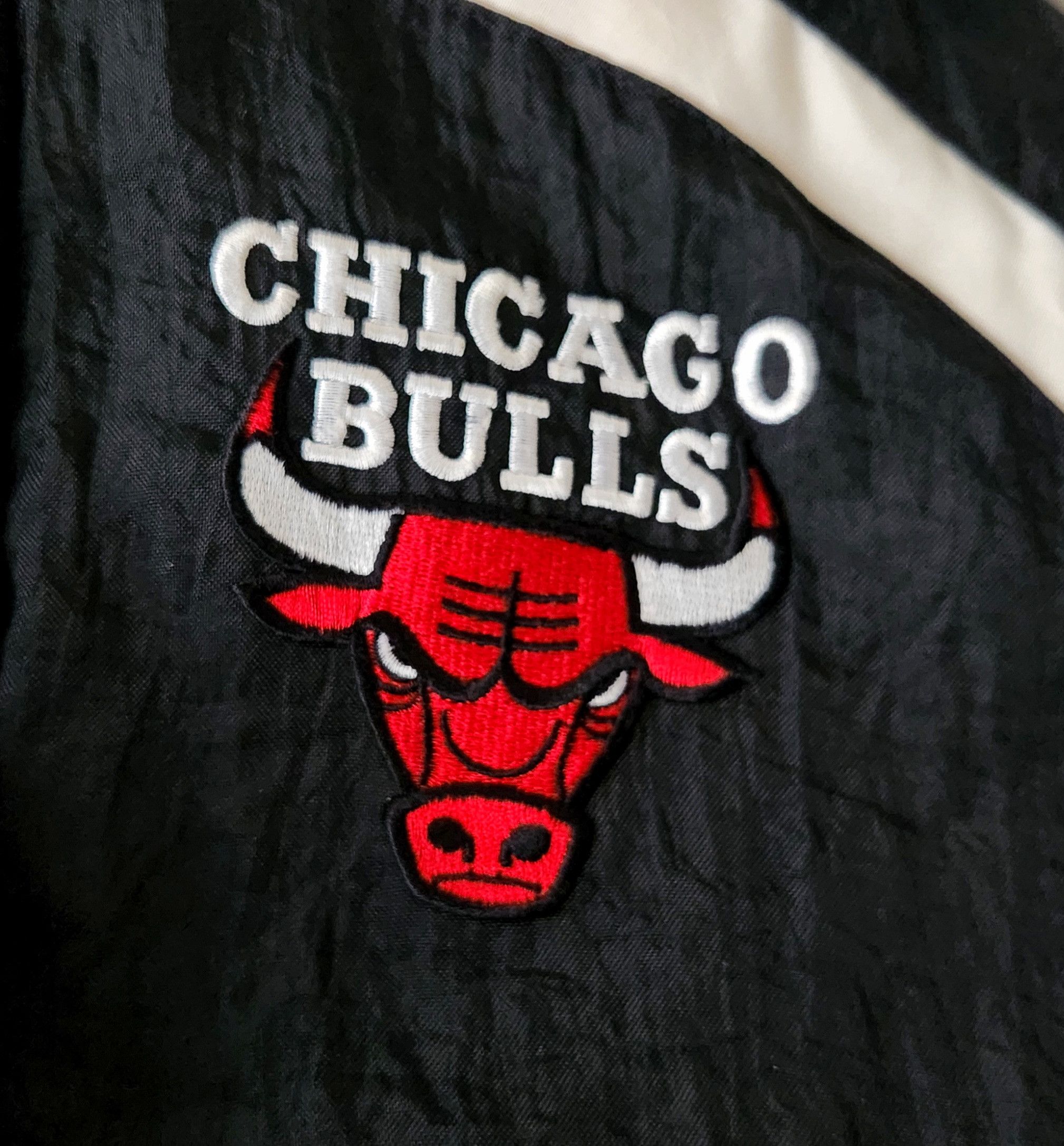 Logo Athletic × Vintage Vintage 90s Chicago Bulls Jacket Puffer Hooded Logo Athletic Size US XL / EU 56 / 4 - 11 Thumbnail