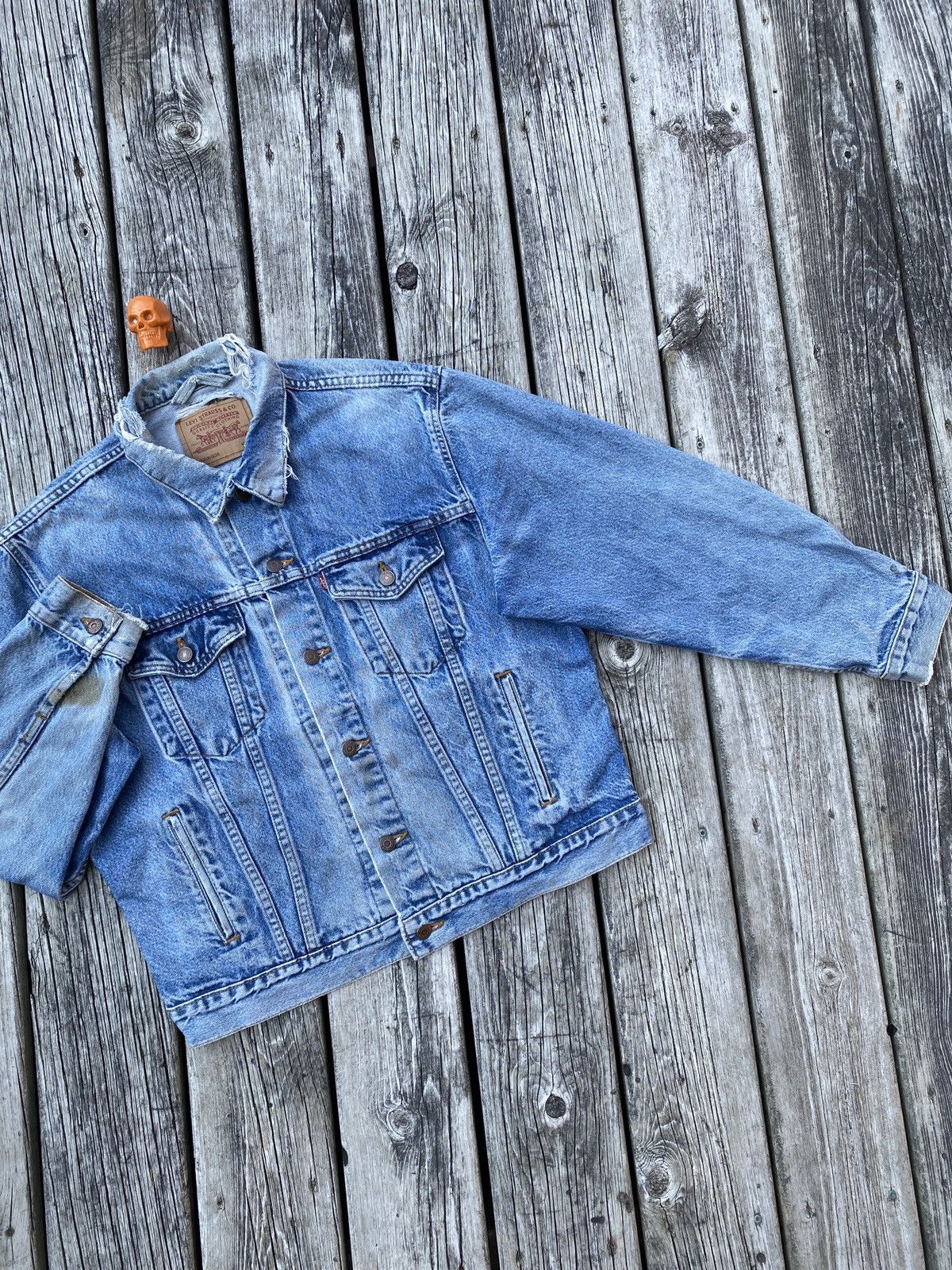 Levi's 90s distressed faded Levi's denim jacket sz 44 Size US L / EU 52-54 / 3 - 2 Thumbnail