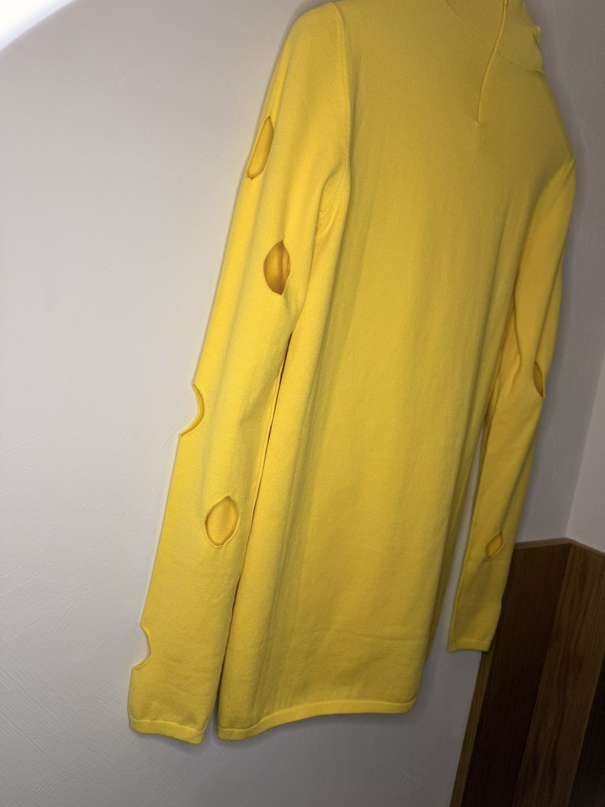 Prada NWT Prada Yellow Openwork Viscose Turtleneck Logo Top Sz 44 Size M / US 6-8 / IT 42-44 - 11 Thumbnail