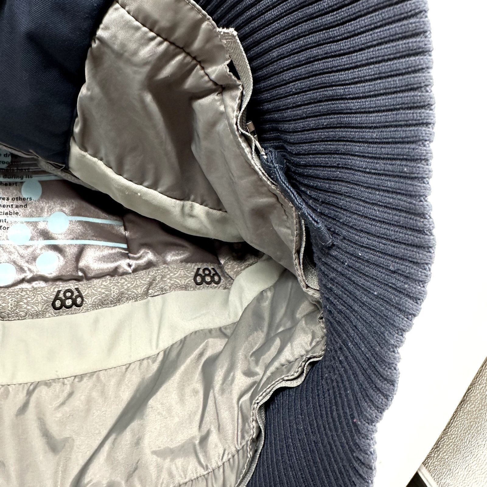 686 686 Acc Caliber Insulated Jacket Full Zip Hood Plaid M Size M / US 6-8 / IT 42-44 - 3 Thumbnail