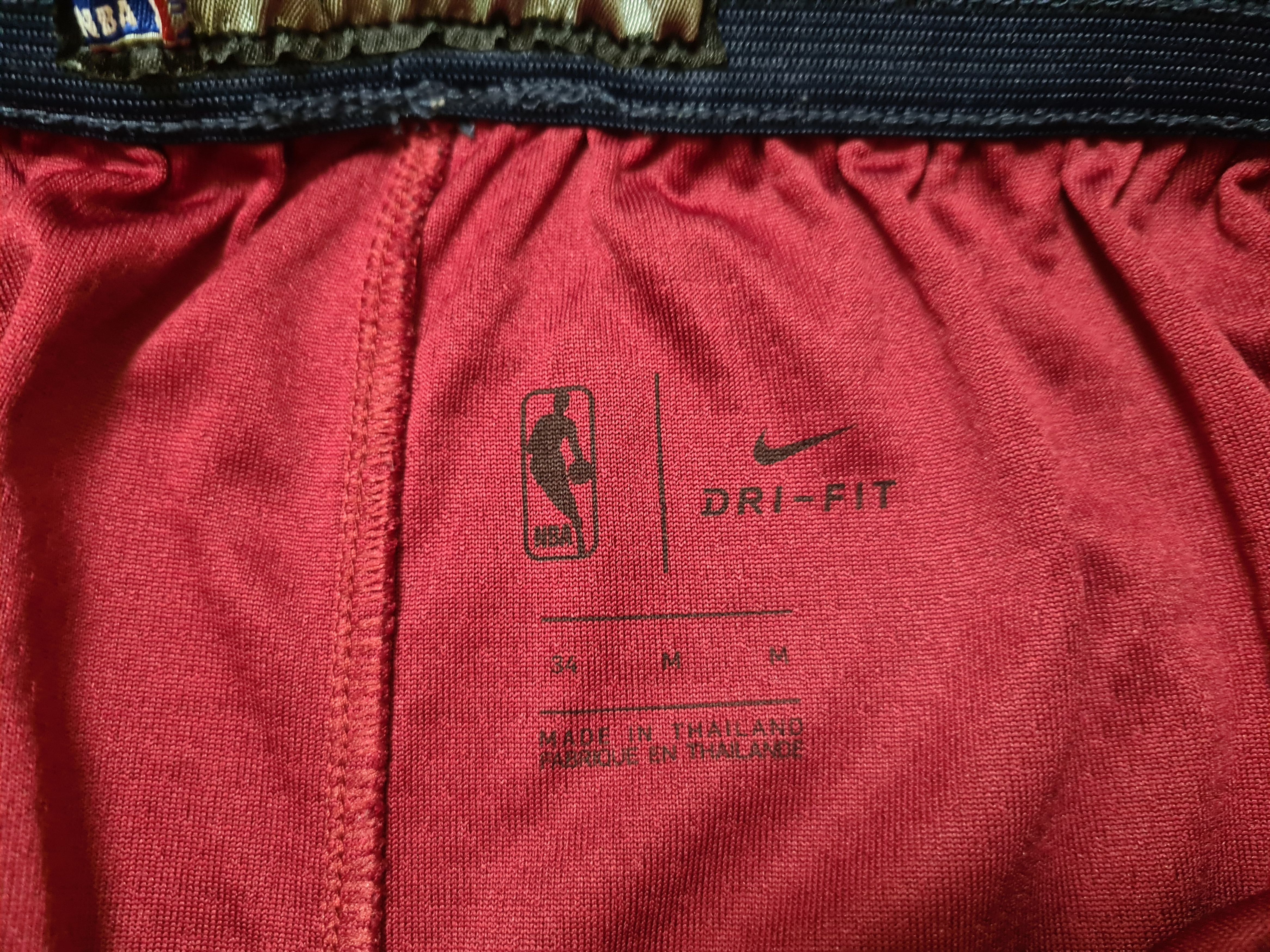 NBA CLEVELAND CAVALIERS CAVS SHORTS BASKETBALL SHORTS NIKE Size US 34 / EU 50 - 7 Thumbnail