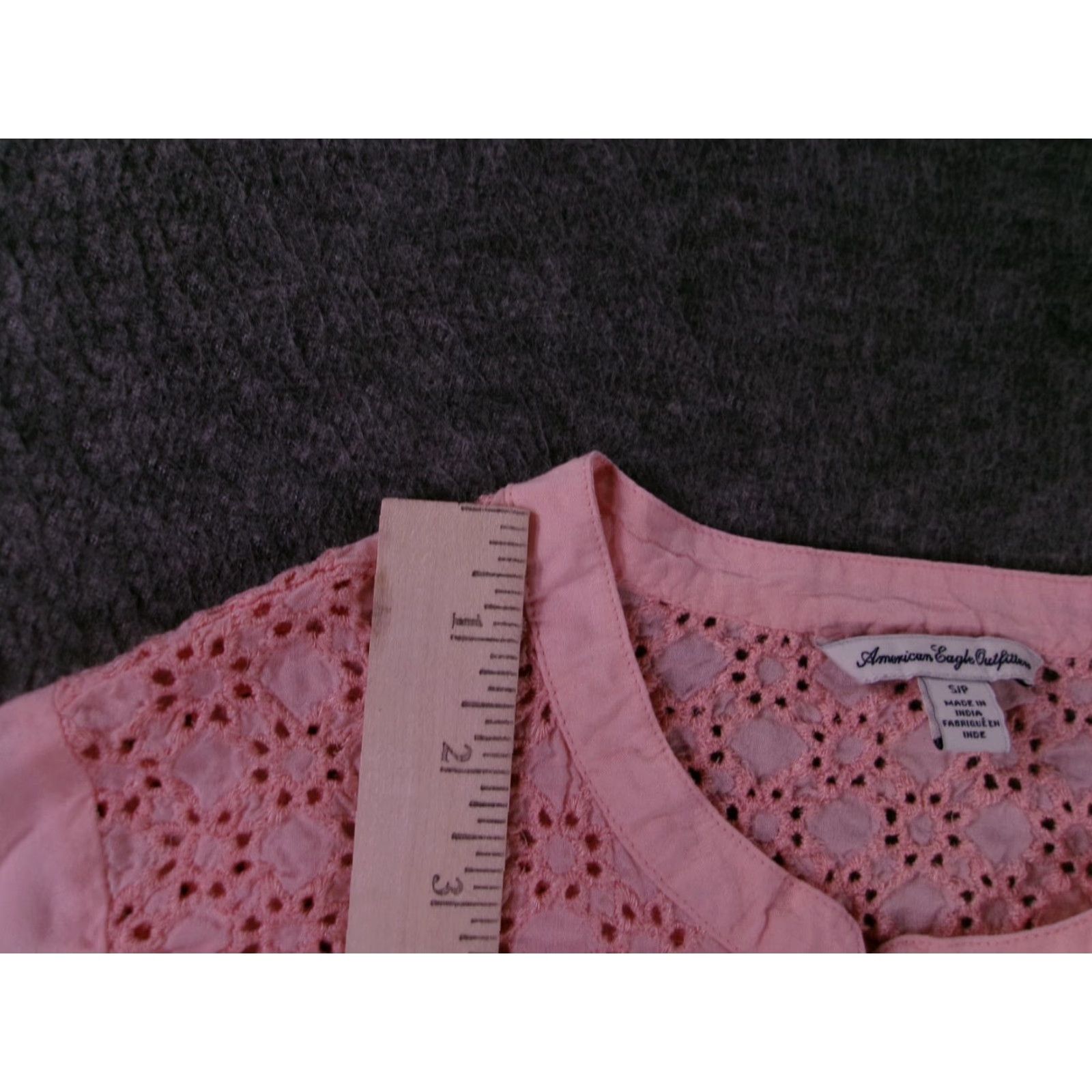American Eagle Outfitters American Eagle Outfitters Blouse Womens S Pink Eyelet Lace Button Long Sleeve Size S / US 4 / IT 40 - 4 Thumbnail
