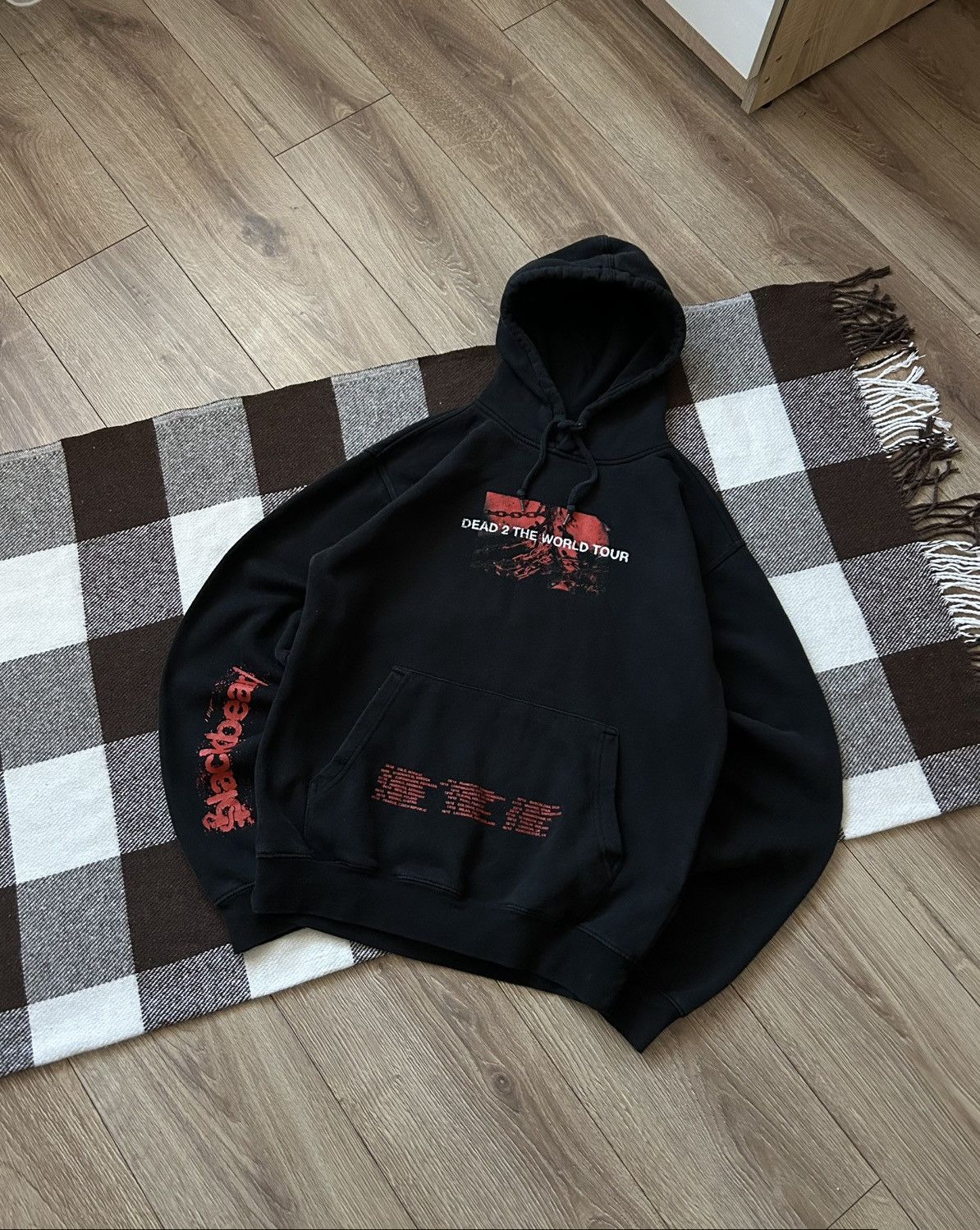 Band Tees Black Bear Dead 2 The world Tour hoodies merch exclusive Size US S / EU 44-46 / 1 - 1 Thumbnail