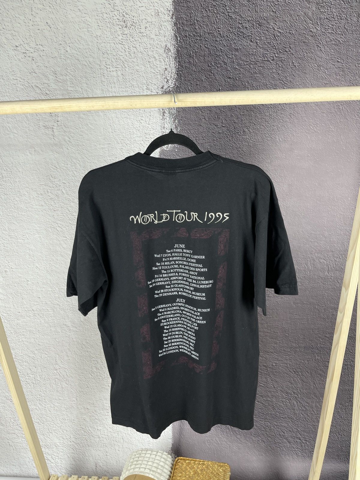 Band Tees Vintage Jimmy Page Robert Plant 1995 world tour no quarter Size US L / EU 52-54 / 3 - 2 Thumbnail