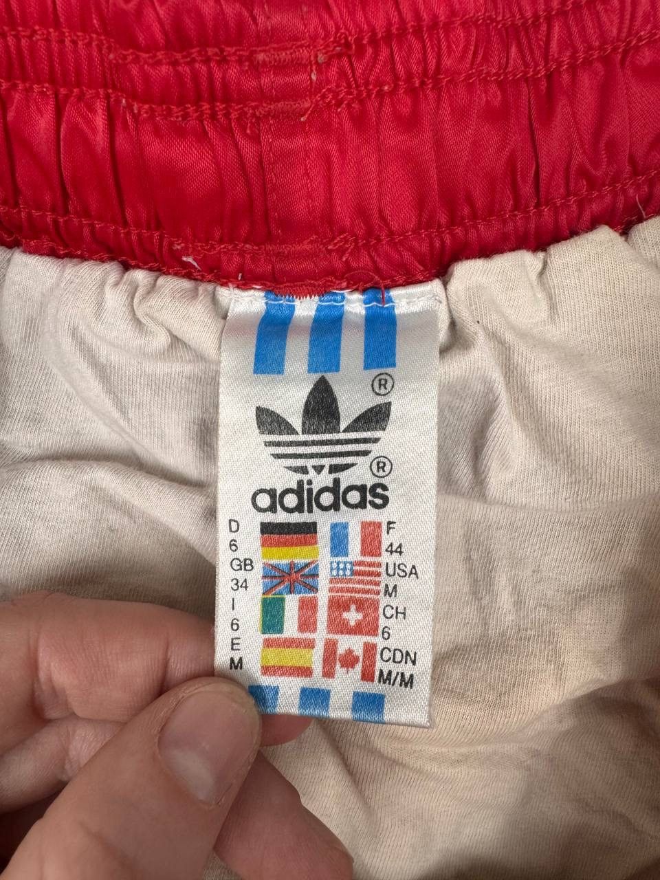 Adidas Adidas Vintage Nylon Shorts Red Size M Size US 34 / EU 50 - 3 Thumbnail
