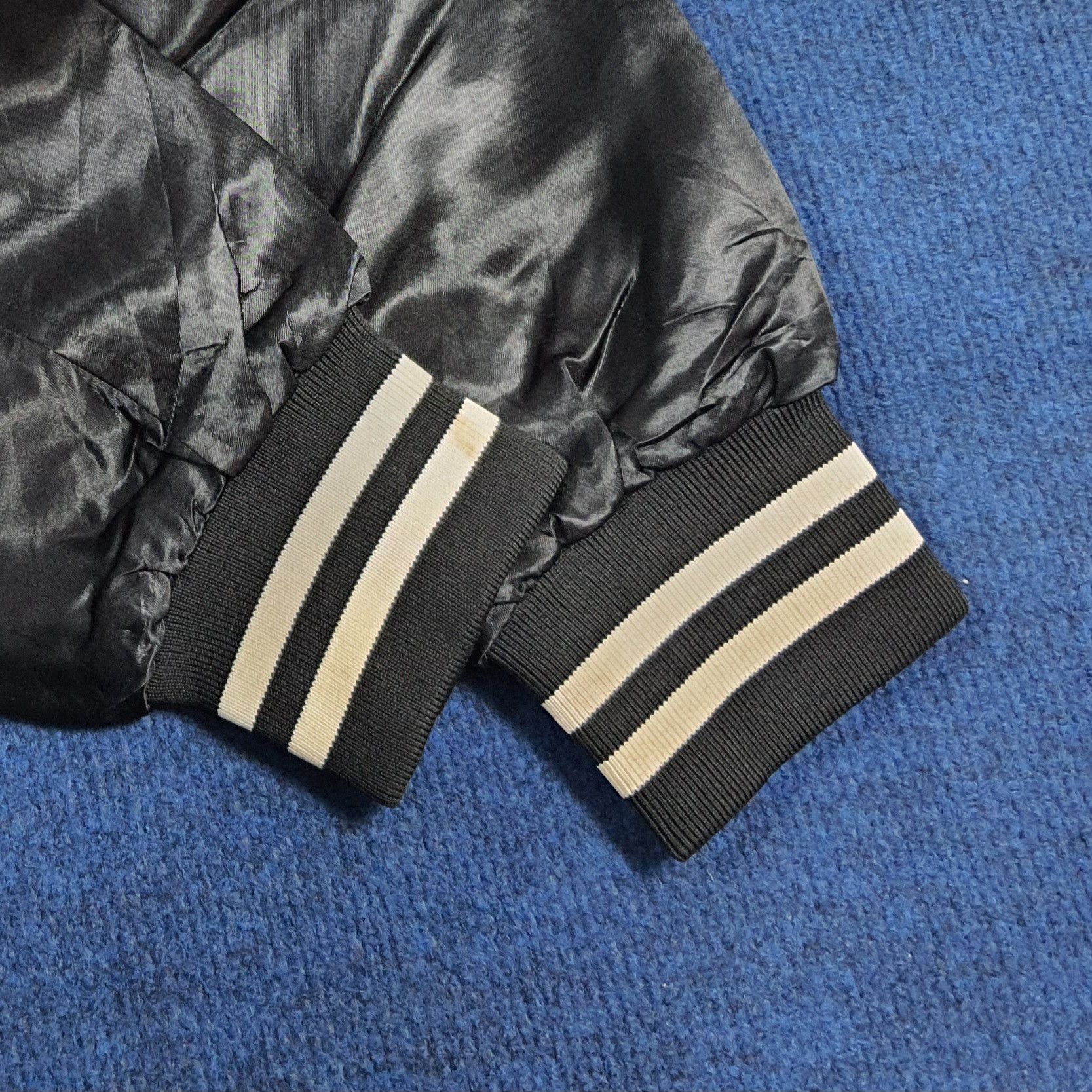 MLB Vintage Baseball Varsity Jacket Satin Bomber Retro C290N24 Size US XL / EU 56 / 4 - 5 Thumbnail