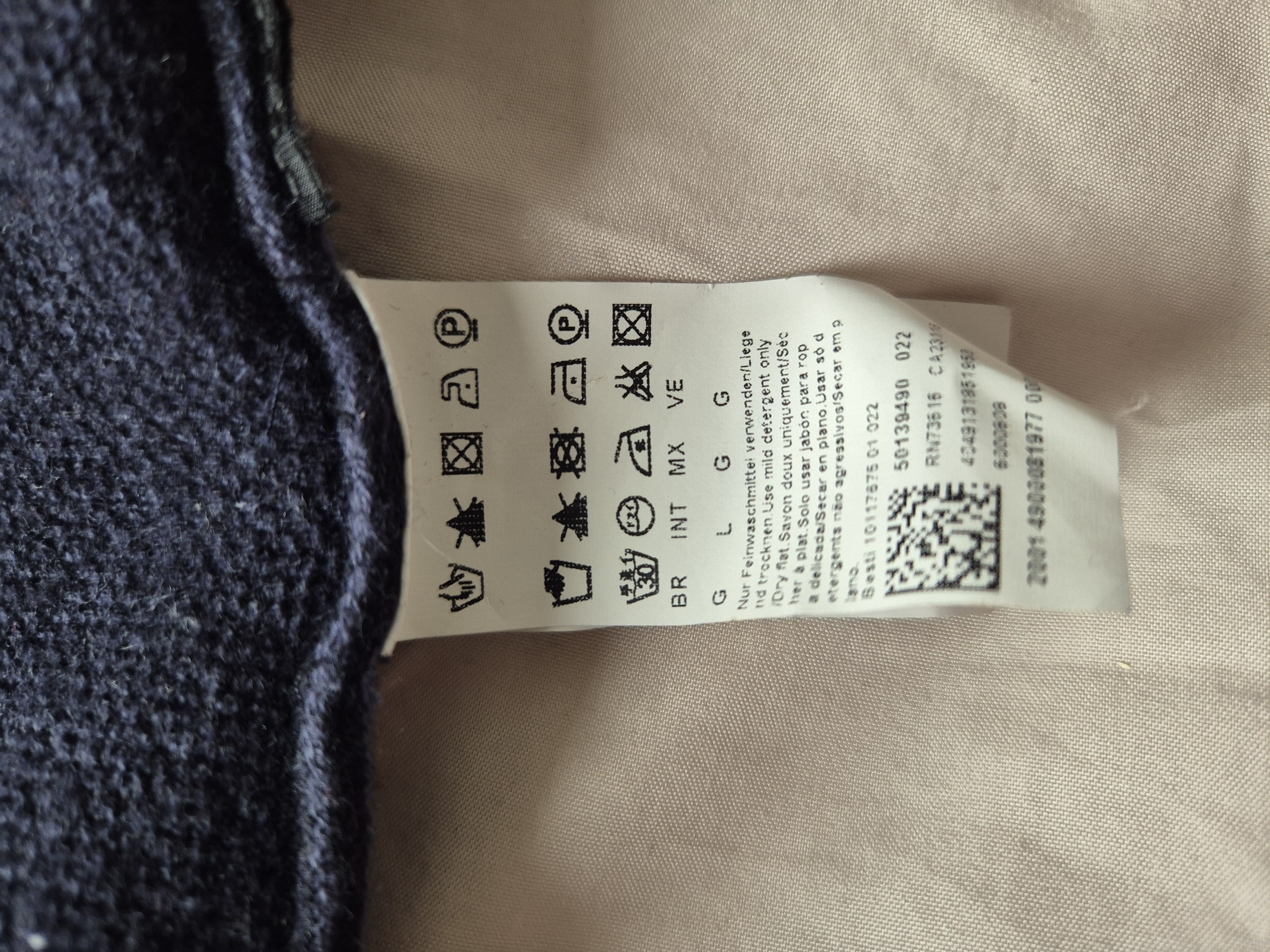 Hugo Boss Hugo boss navy stripped knit sweater Size US L / EU 52-54 / 3 - 7 Thumbnail