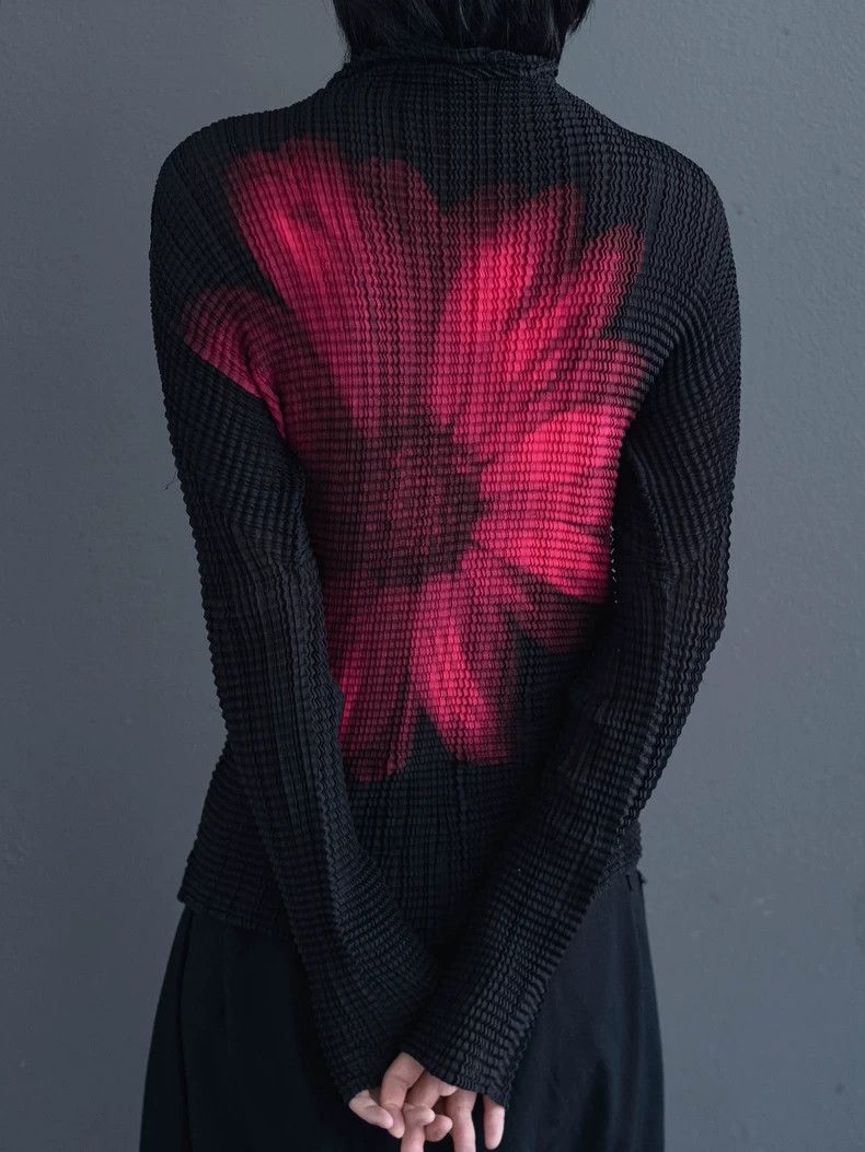 Issey Miyake Issey Miyake Black Daisy pleated top Size XS / US 0-2 / IT 36-38 - 7 Thumbnail