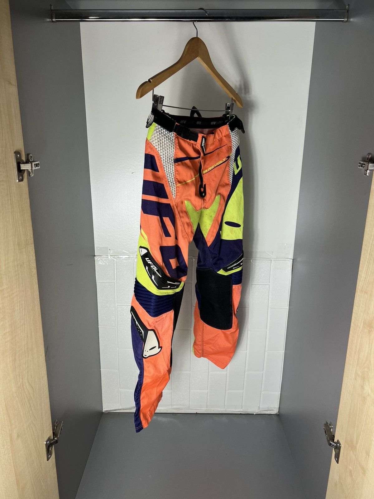 NASCAR UFO PLAST MOTORCYCLE PANTS RACING BIKE CYCLE RETRO Y2K 90s Size US 28 / EU 44 - 7 Thumbnail