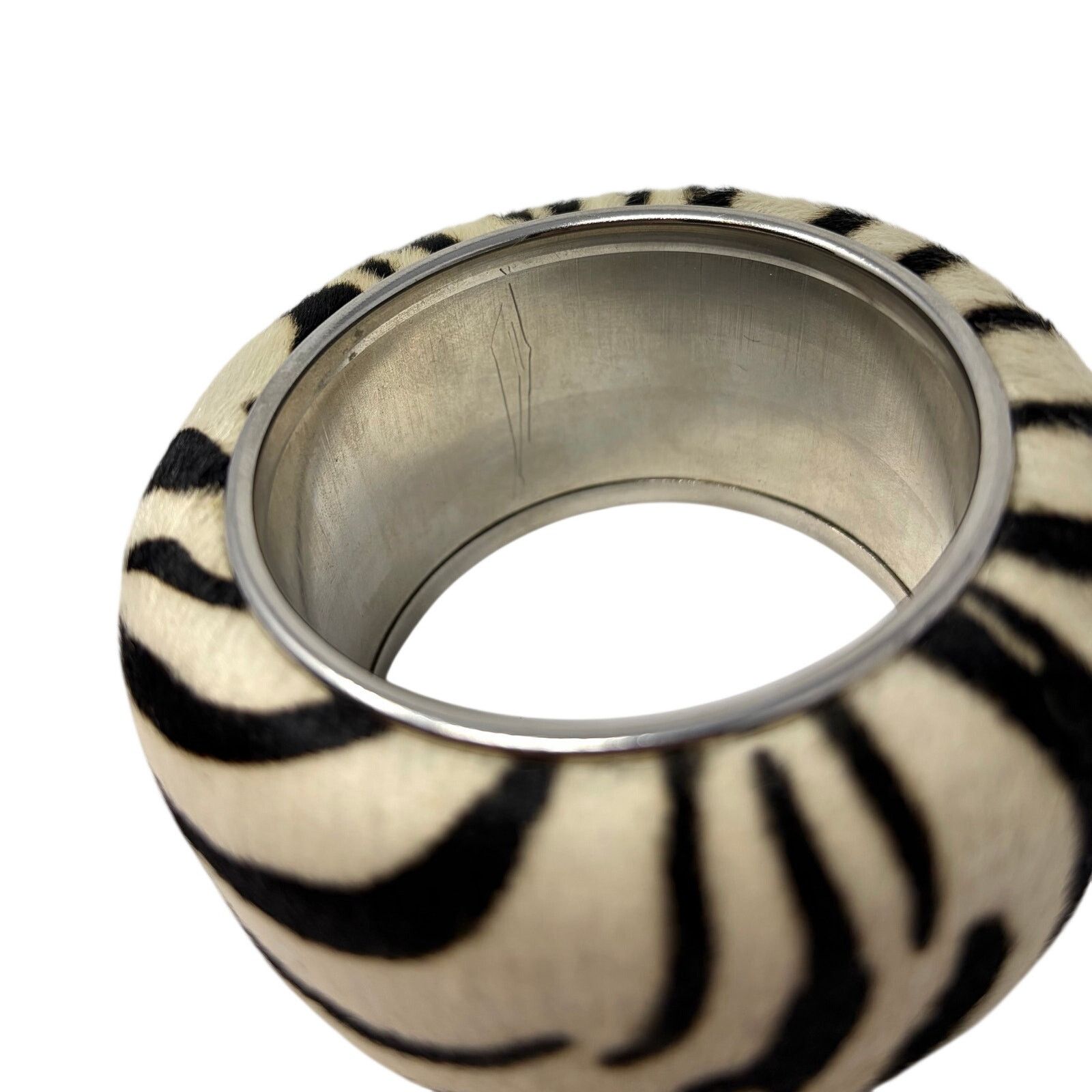 Dior Christian Dior Vintage Zebra Bracelet Size ONE SIZE - 8 Thumbnail