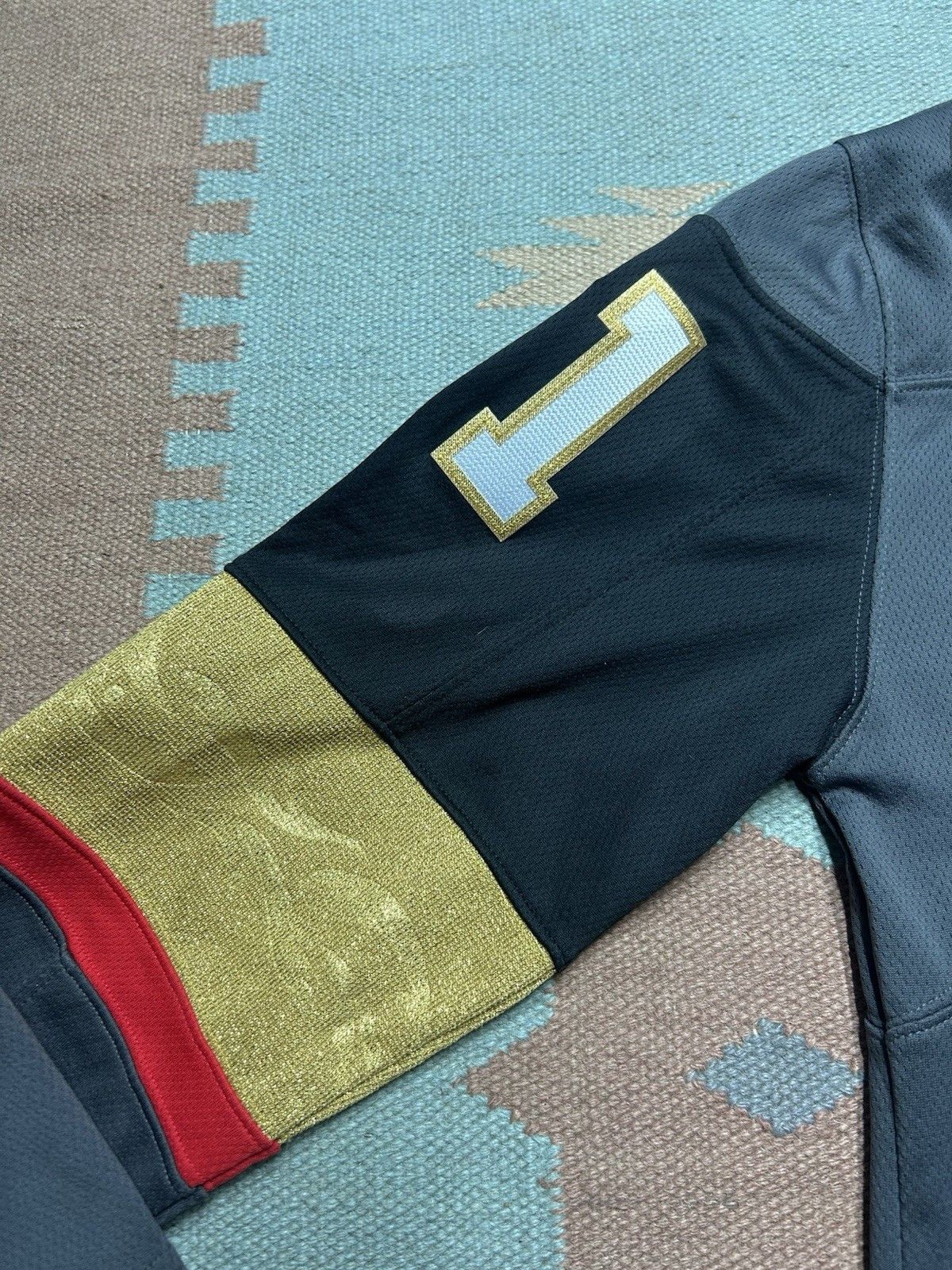 Vintage Fanatics hockey jersey Las Vegas golden knights Karlsson XS Size US XS / EU 42 / 0 - 4 Thumbnail