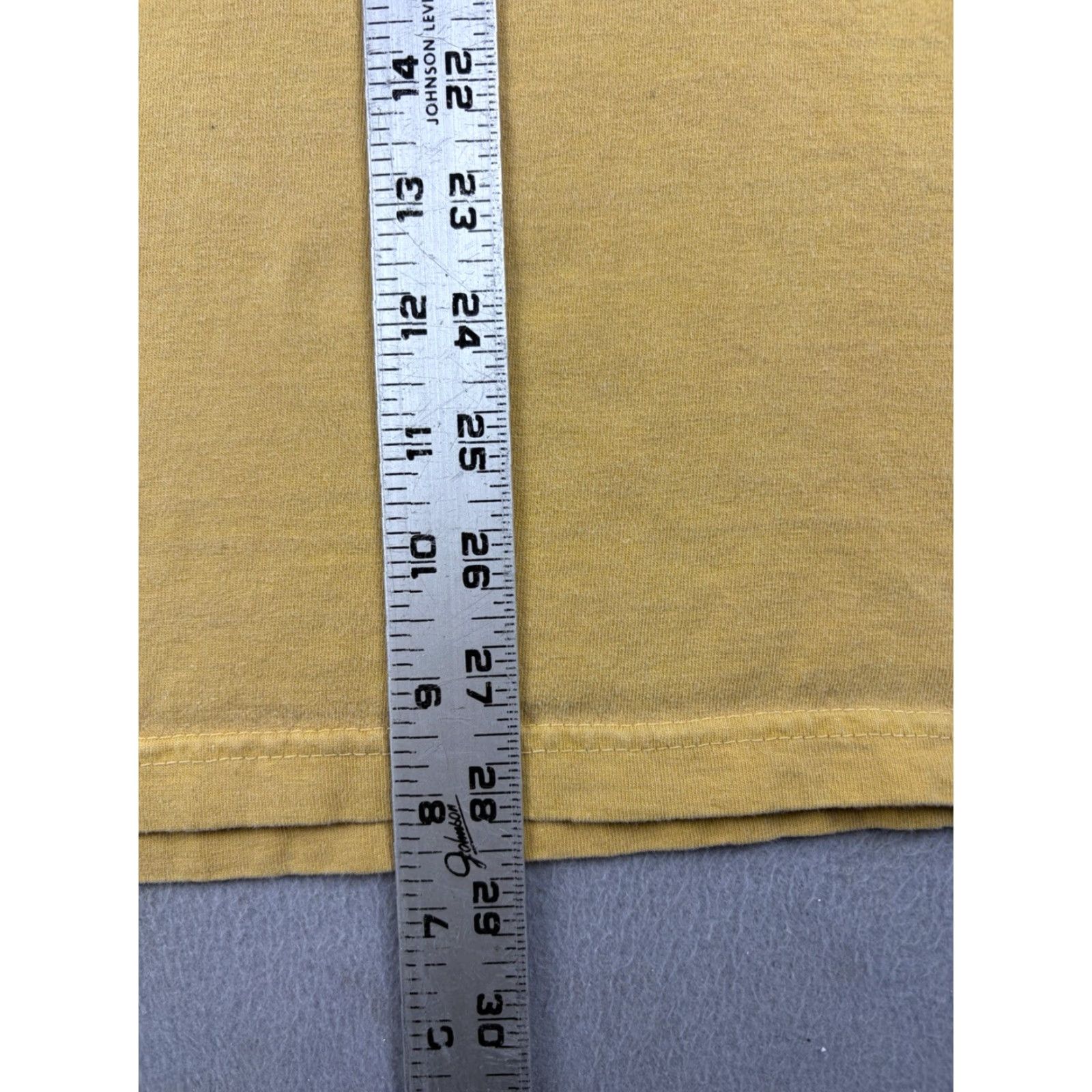 Vintage VINTAGE Foxwoods Casino T Shirt Men’s Large Yellow Dog Graphic Print Crew Neck Short Sleeve Cotton L Men Graphic Football?? Size US L / EU 52-54 / 3 - 7 Thumbnail
