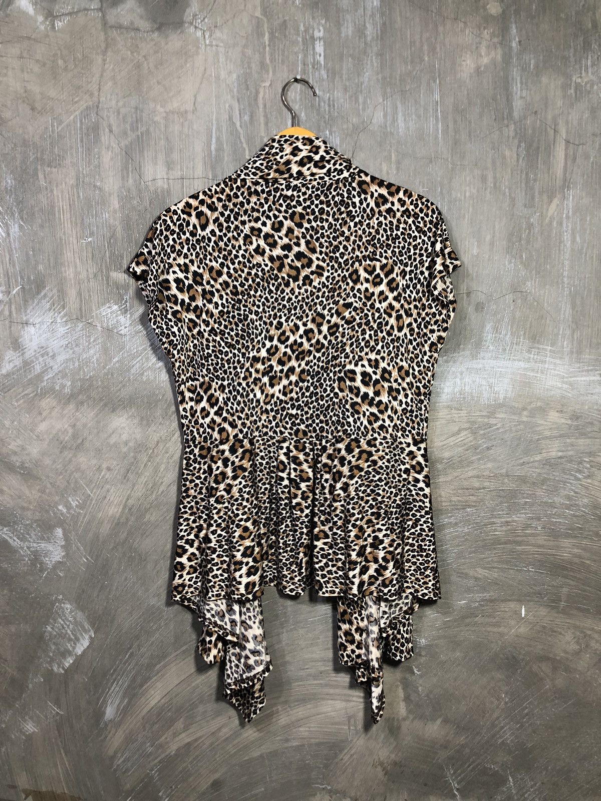 Japanese Brand × Vintage Unknown - Japanese Leopard Outer T-shirts Size ONE SIZE - 7 Thumbnail