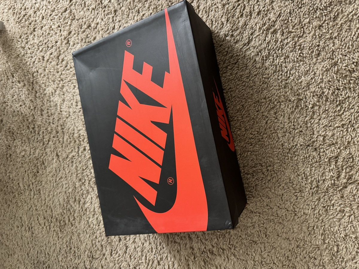 Jordan Brand jordan 1 high court purple 2.0 Size US 11 / EU 44 - 8 Thumbnail