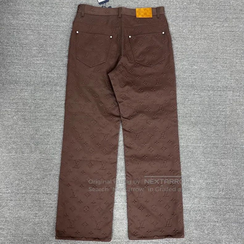 Louis Vuitton Louis Vuitton SS25 embossed full logo jeans Size US 34 / EU 50 - 2 Thumbnail