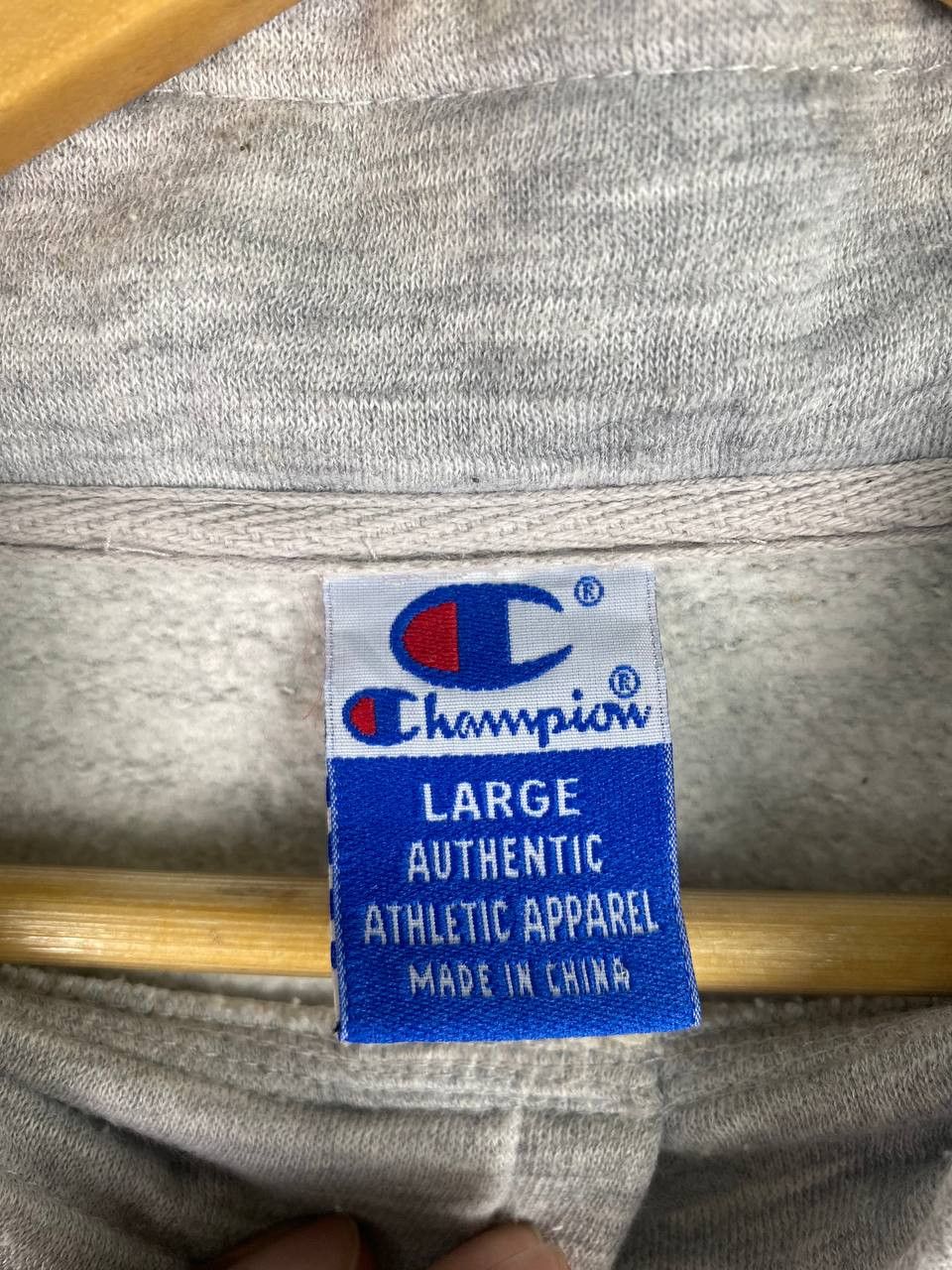 Champion vintage champion sweatshirt very nice design Size US L / EU 52-54 / 3 - 5 Thumbnail