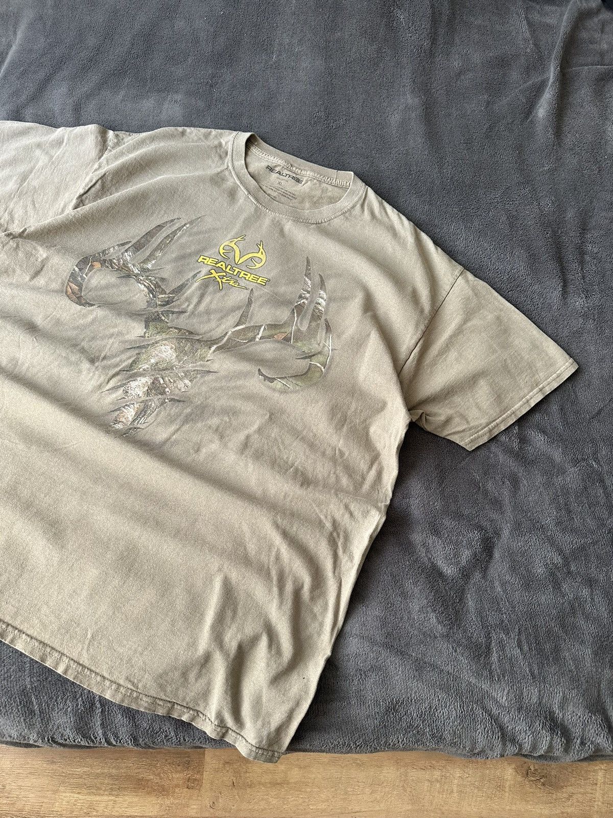 Realtree × Vintage Vintage RealTree T Shirt Tee Tribal XL Size US XL / EU 56 / 4 - 2 Thumbnail
