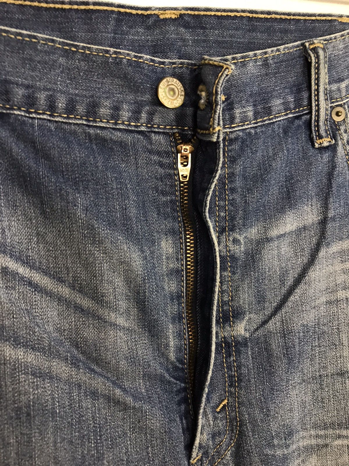 Japanese Brand × Levi's Vintage Levi’s 569 Workwear Short Pants Zipper Style Size US 38 / EU 54 - 9 Thumbnail
