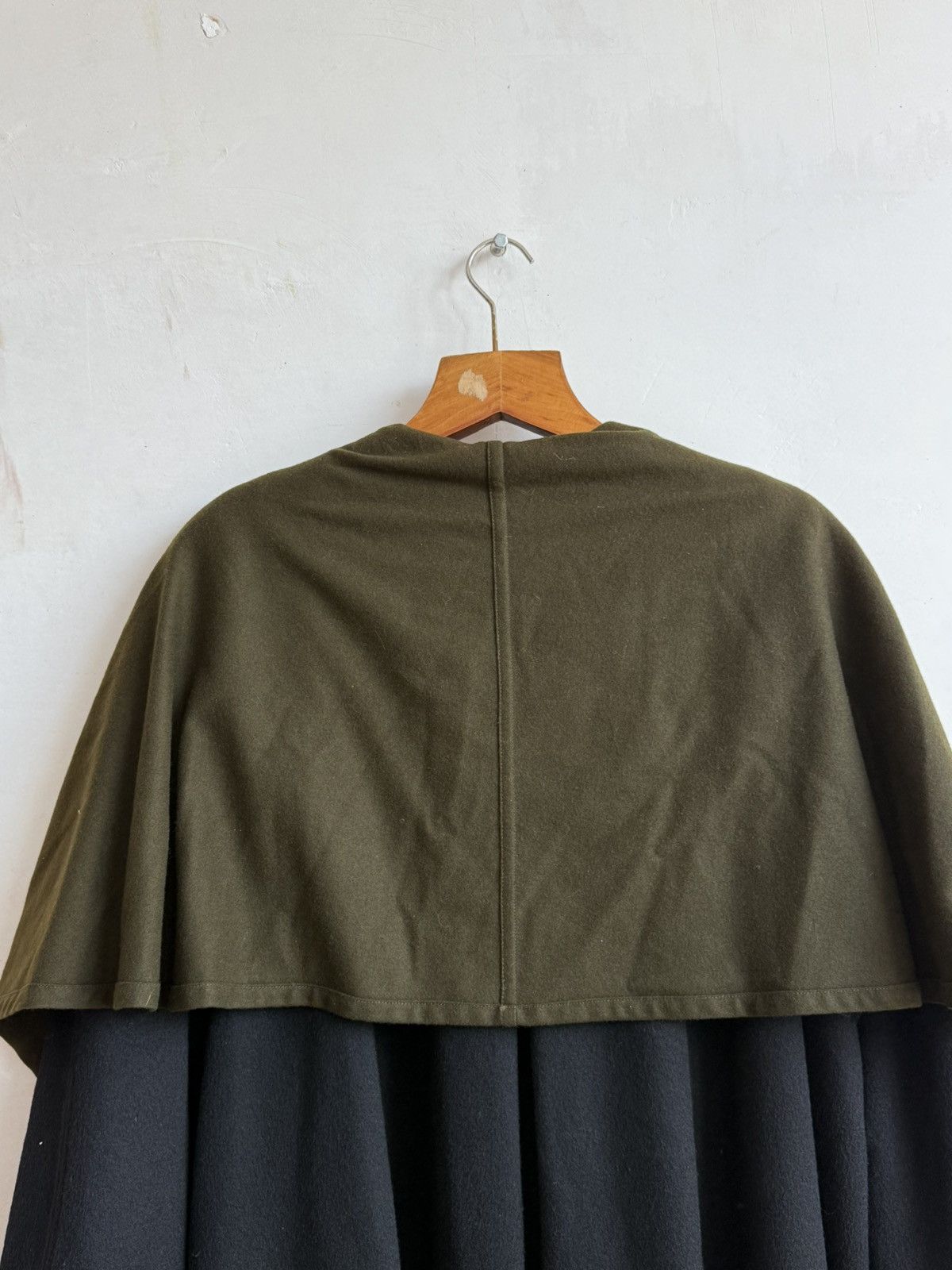 Schneiders Vintage Schneiders Salzburg Wool Coat with Green Cape Wool Size L / US 10 / IT 46 - 12 Thumbnail