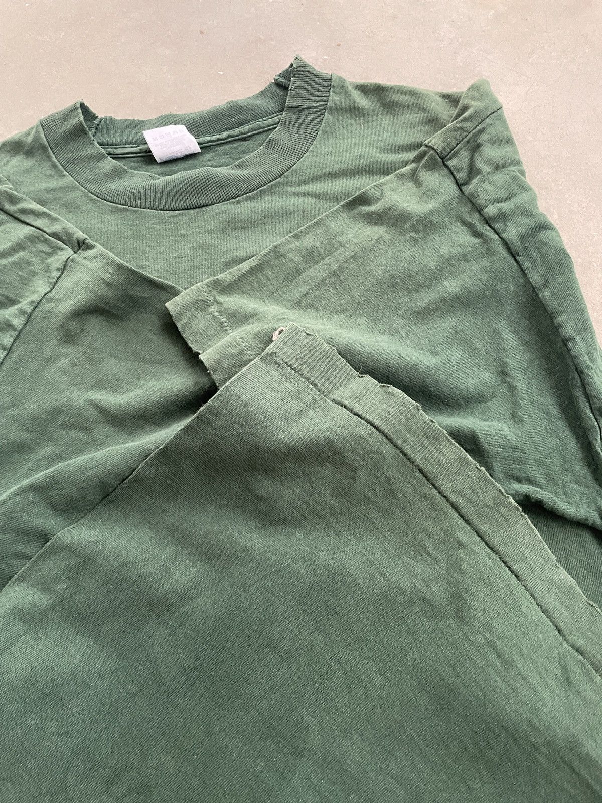 Vintage VINTAGE KANSAS COLLEGIATE TEE WELL FADED Size US XL / EU 56 / 4 - 5 Thumbnail