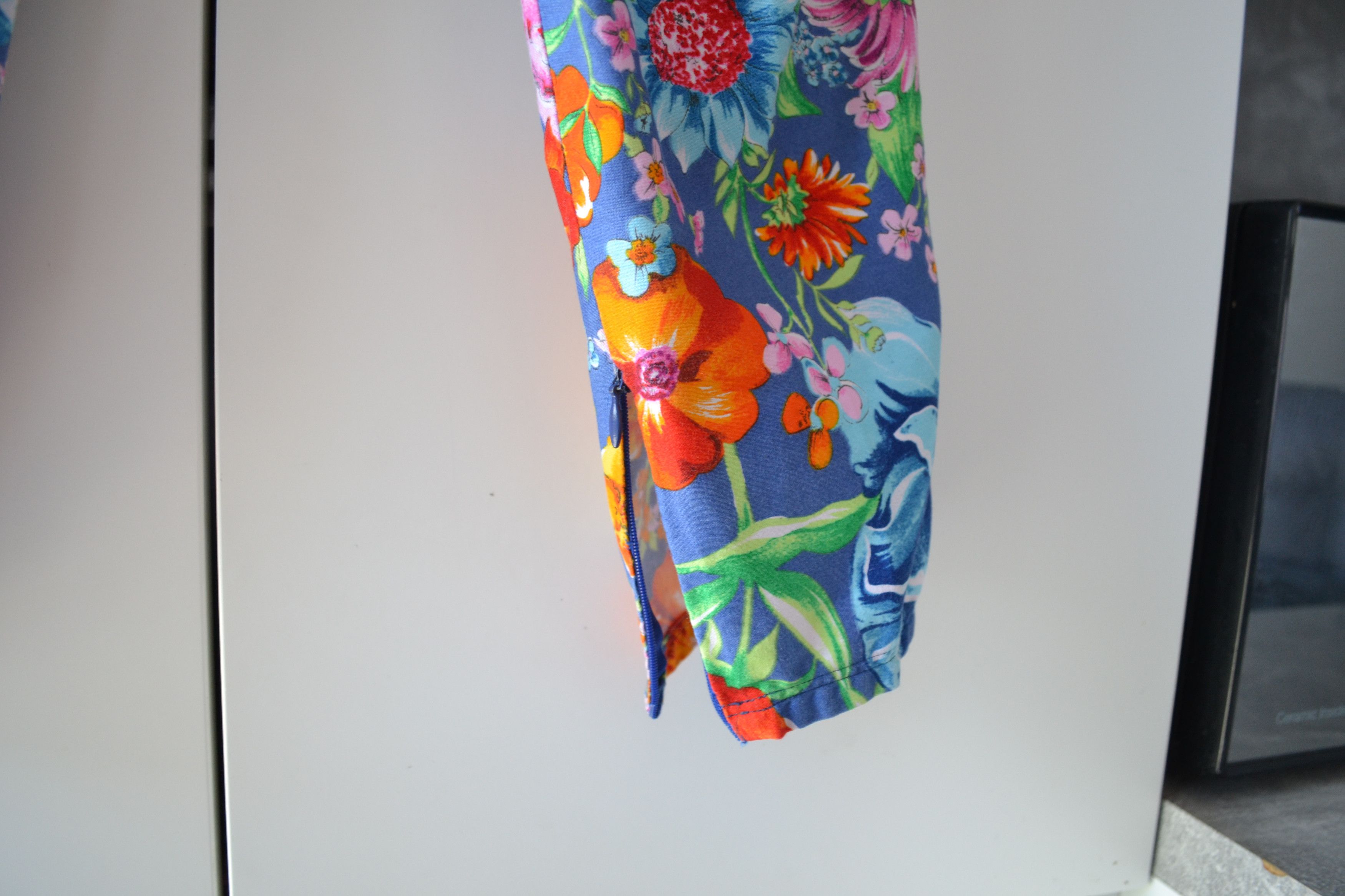 Versus Versace VERSUS Pants Trousers Blue Flower Floral Print 90s Cotton Size 30" / US 8 / IT 44 - 10 Thumbnail