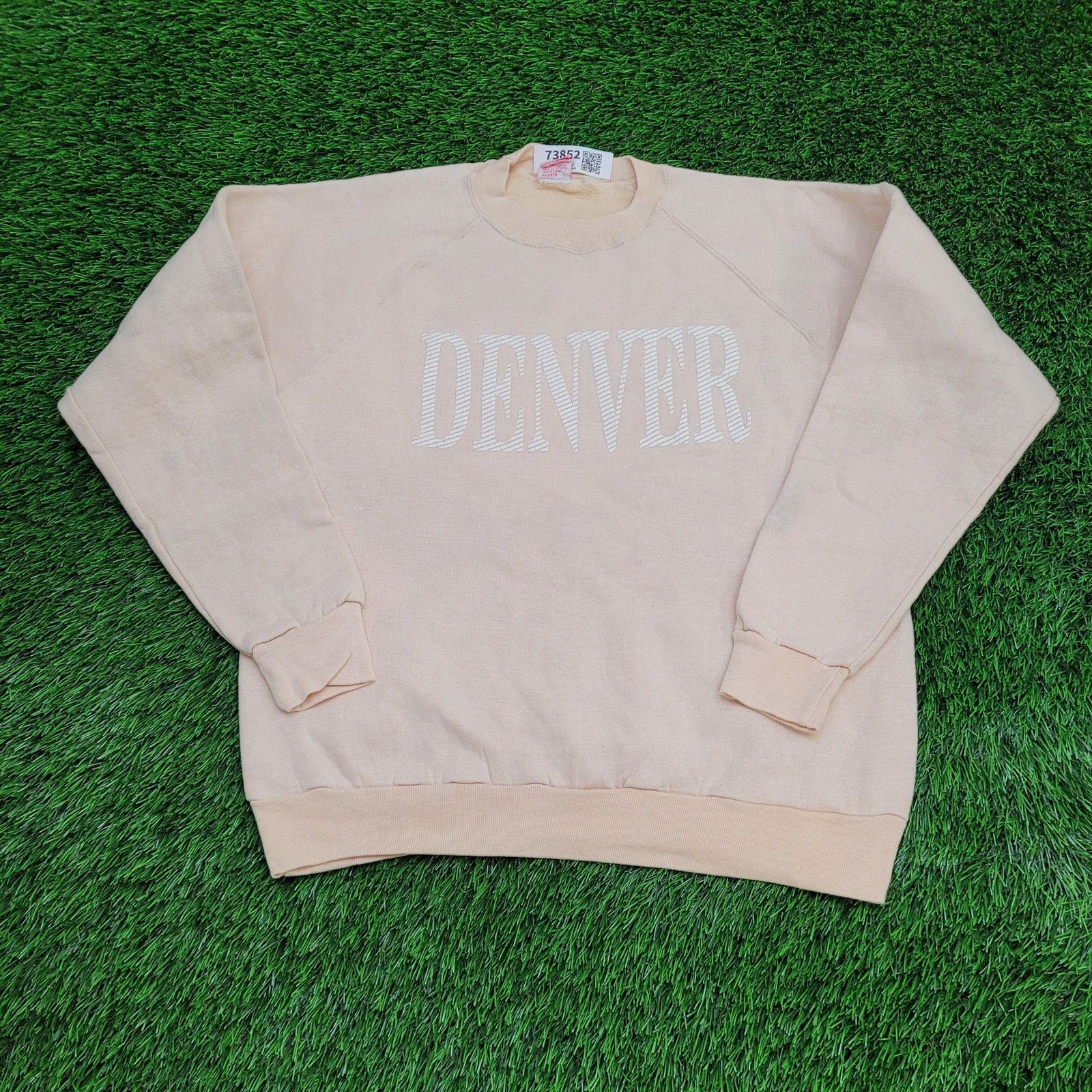 Vintage Vintage 80s Denver Sweatshirt Womens L/XL 21x24 Beige Peach Size XL / US 12-14 / IT 48-50 - 1 Thumbnail