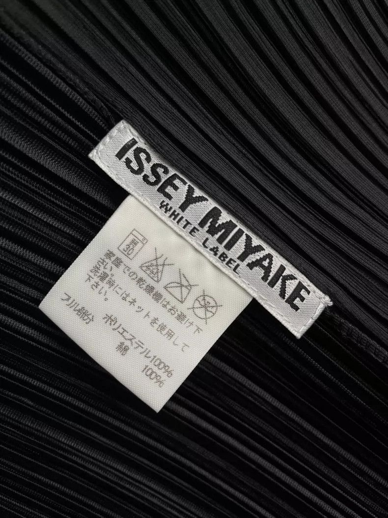 Issey Miyake Issey Miyake size:2 Black mainline coat Size M / US 6-8 / IT 42-44 - 5 Thumbnail