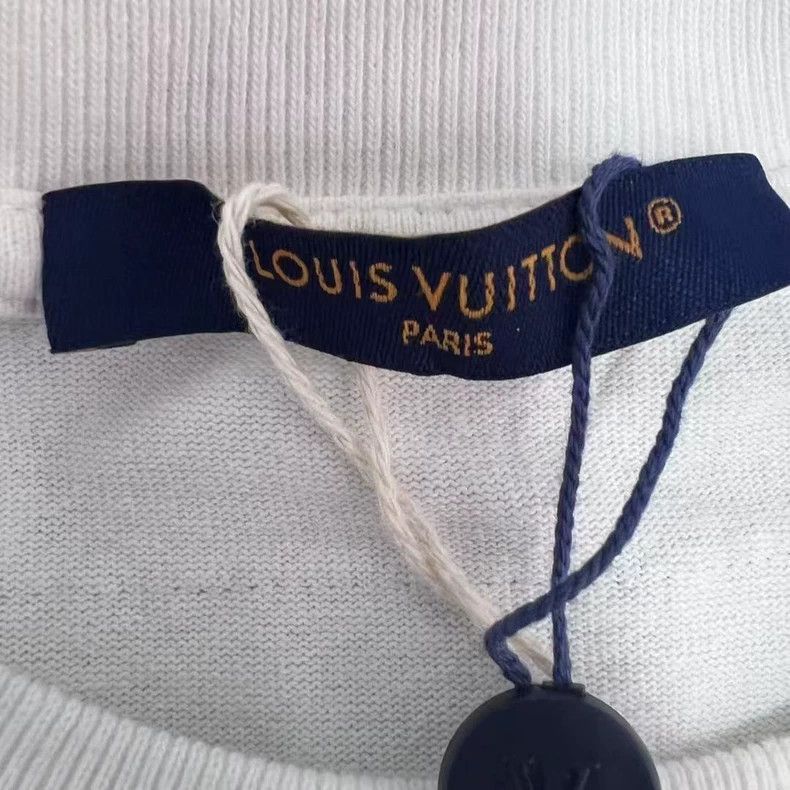 Louis Vuitton Louis Vuitton Rainbow Print Logo Short Sleeve Size US XL / EU 56 / 4 - 4 Thumbnail