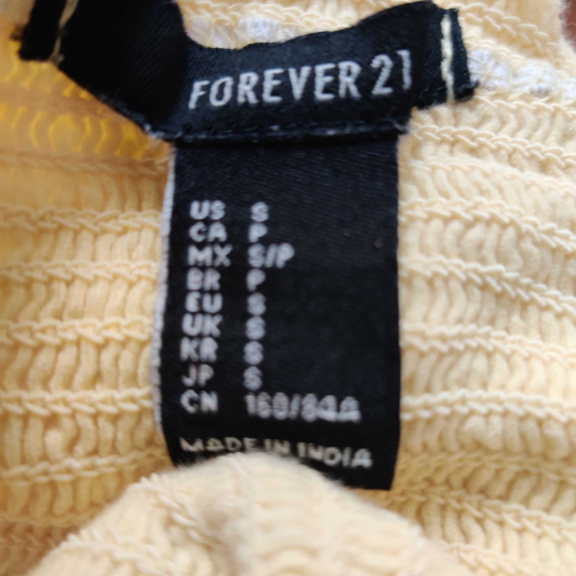 Forever 21 Forever 21 Womens Crop Top Smocked Textured Spaghetti Strap Size S / US 4 / IT 40 - 3 Thumbnail