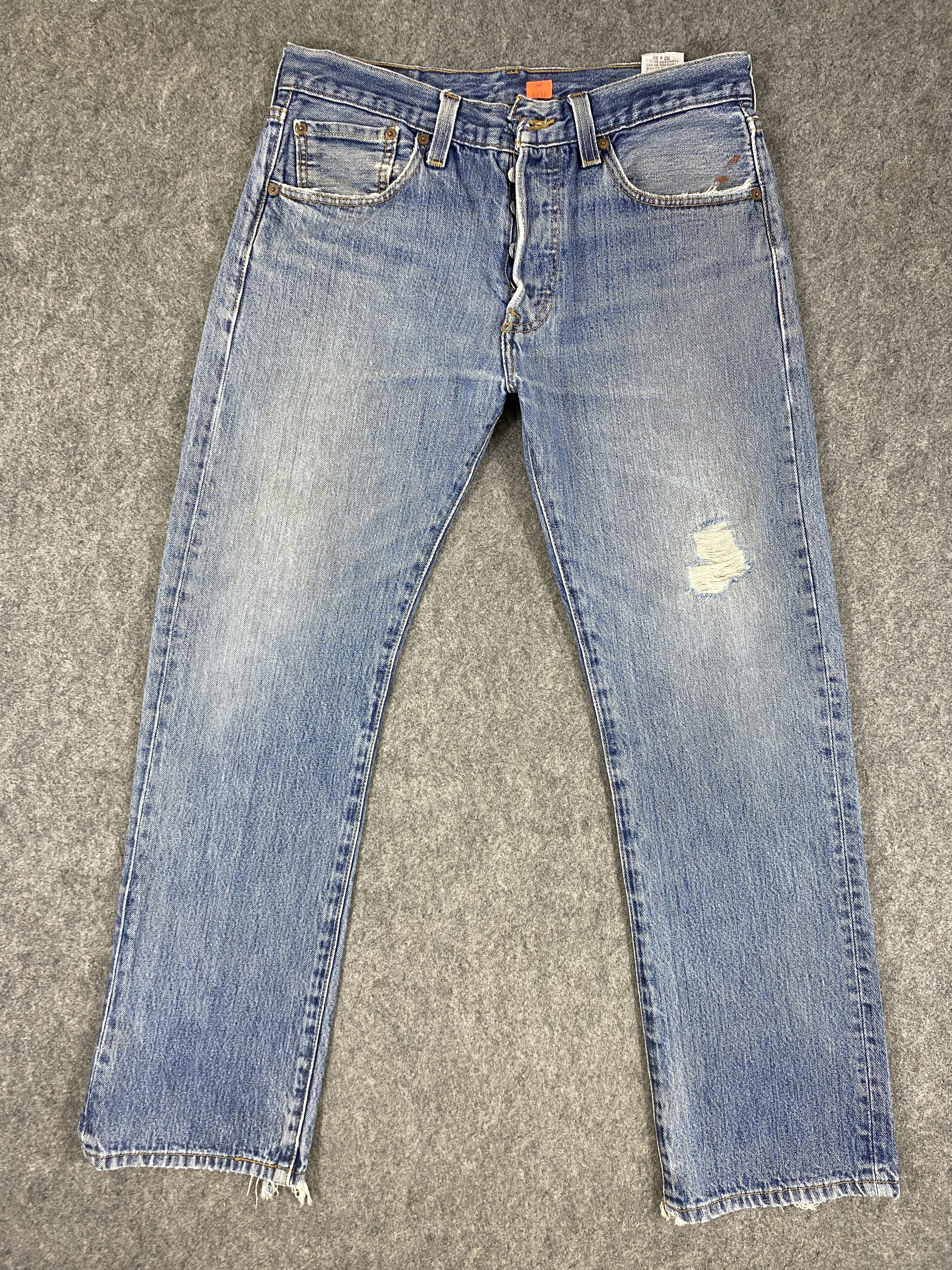 Levi's Distressed Blue Vintage Levi's 501 33x29 Denim -JN2228 Size US 33 - 1 Thumbnail