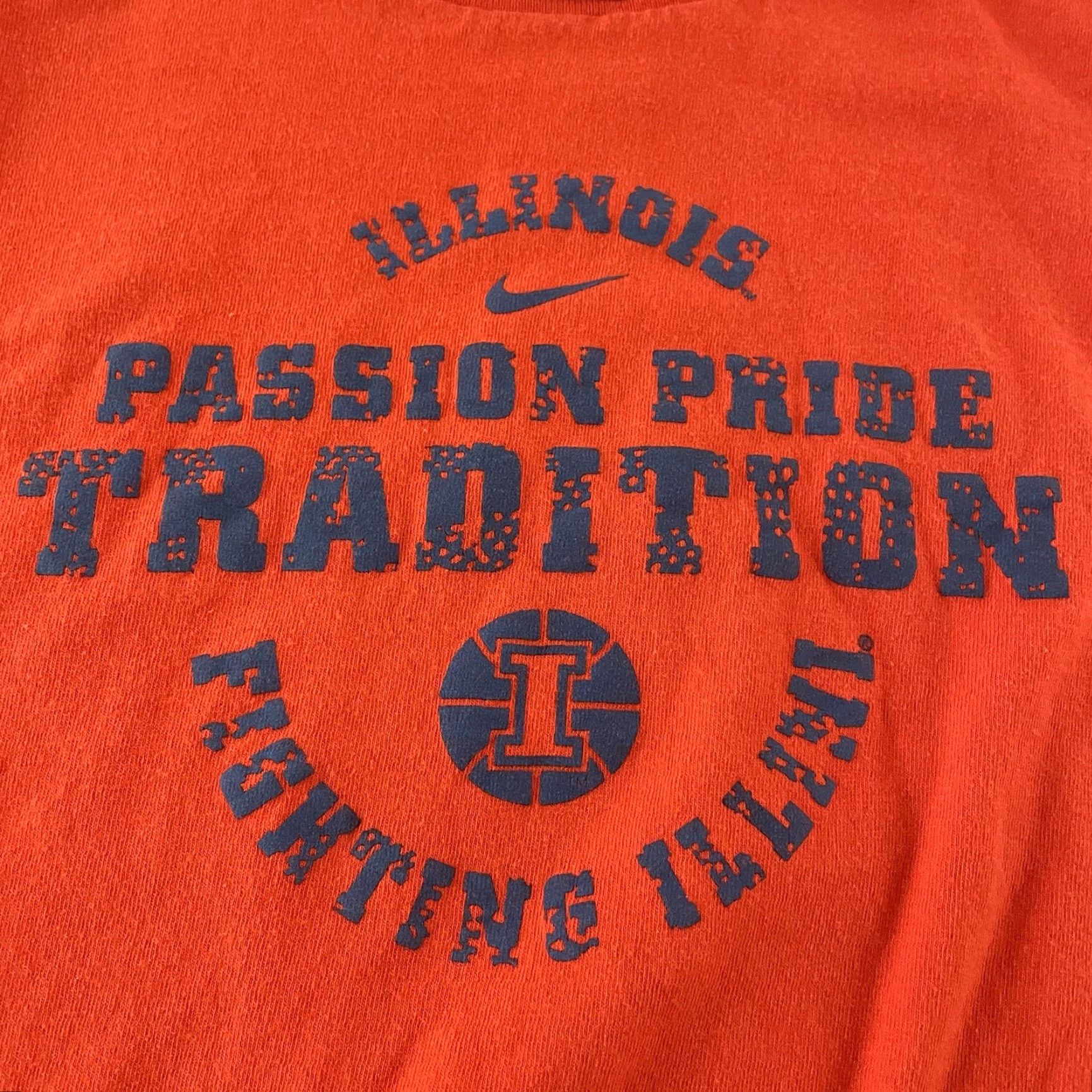 Nike VINTAGE Nike Center Check Illinois University Short Sleeve T Shirt Men XL Orange Size US XL / EU 56 / 4 - 2 Thumbnail