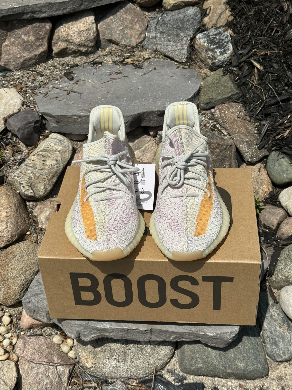 Yeezy Adidas Yeezy Boost 350 V2 Light Size US 11 / EU 44 - 4 Thumbnail