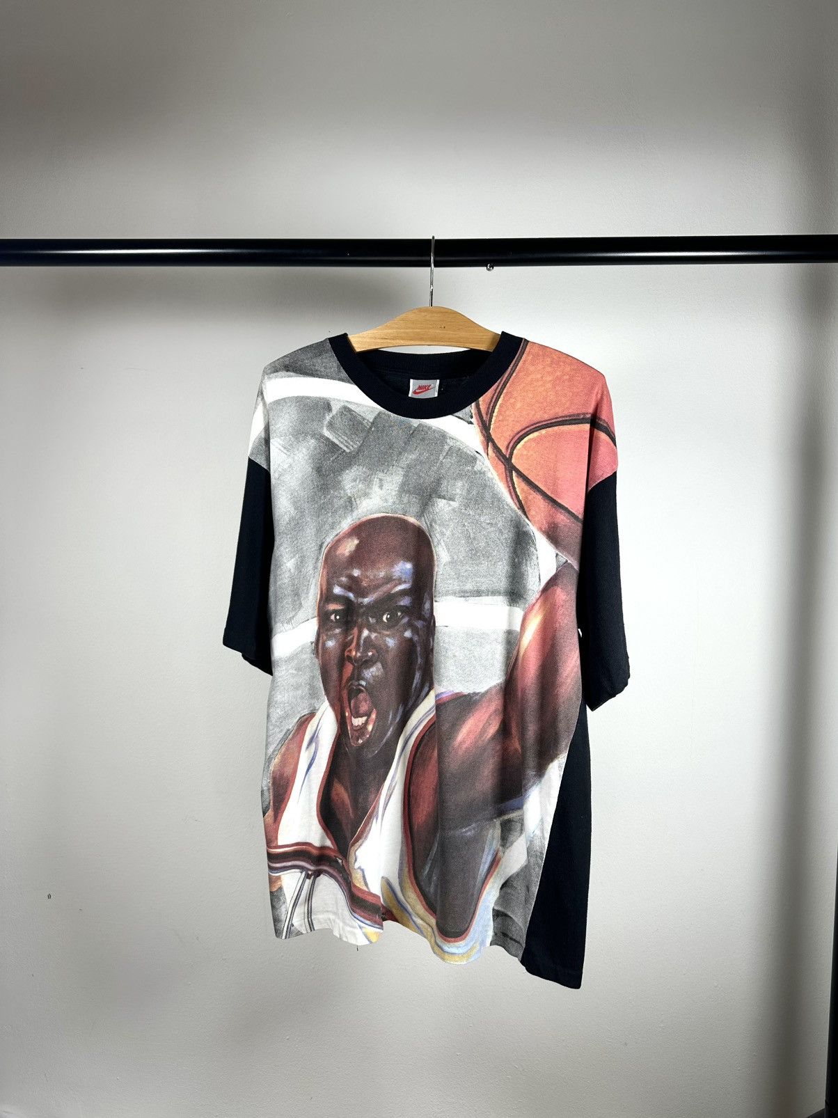Jordan Brand Vintage rare nike Michael jordan all over print tee shirt Size US L / EU 52-54 / 3 - 1 Thumbnail