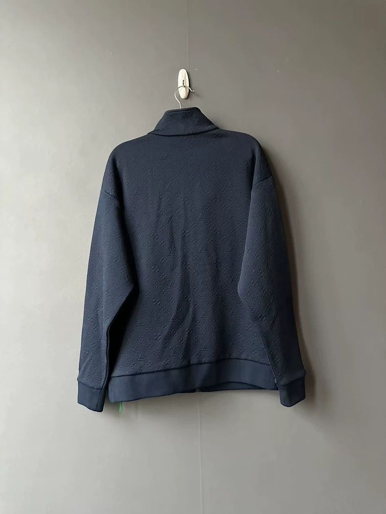 Louis Vuitton Louis Vuitton Embossed logo jacket Size US M / EU 48-50 / 2 - 2 Thumbnail