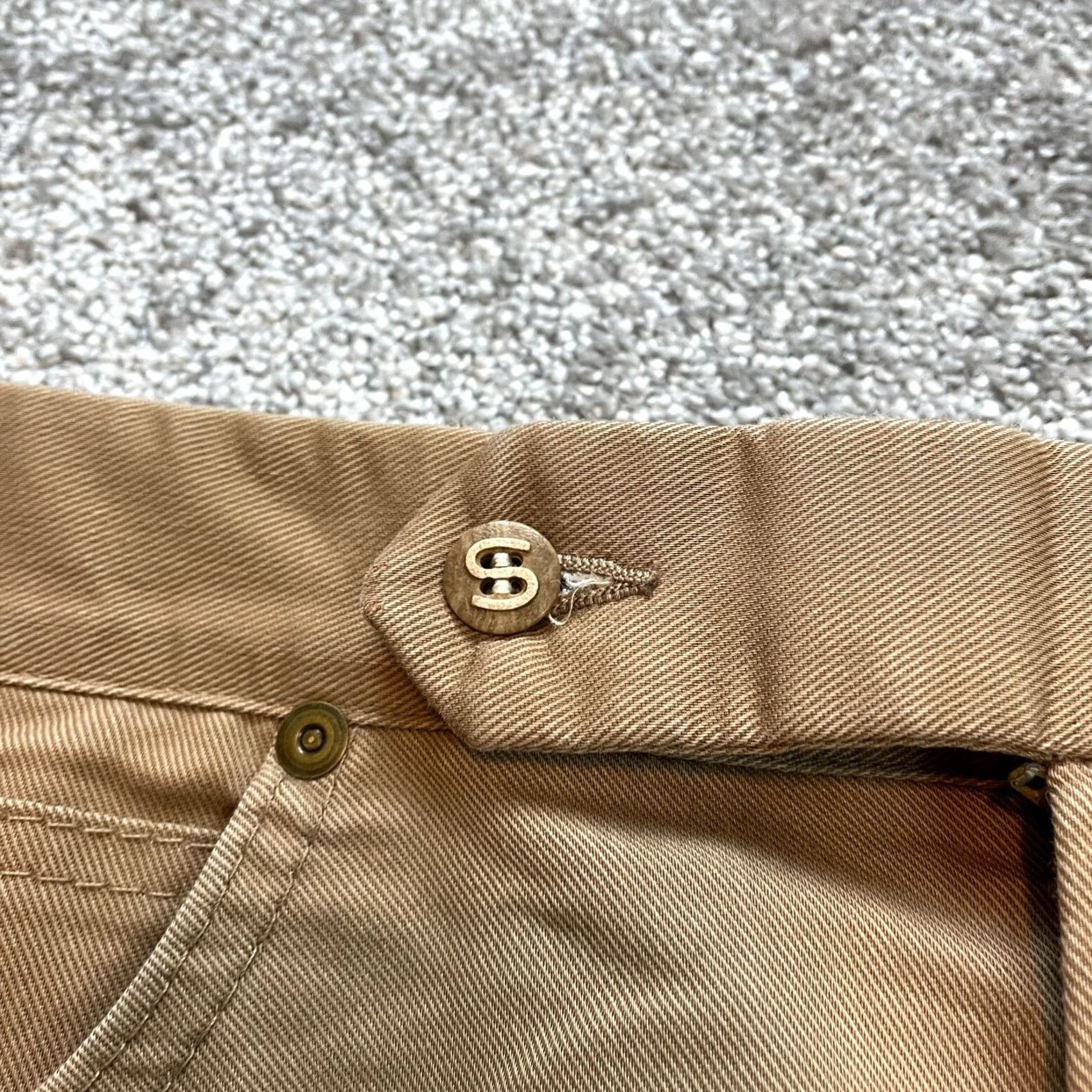 Vintage VINTAGE SansABelt Chino Shorts Mens 36 Brown 7 Inch Pleated Pocket Short 7in Regular Rise Home? Size US 36 / EU 52 - 4 Thumbnail