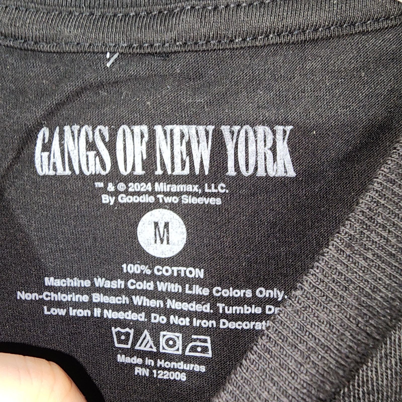 Peanuts Gangs of New York men's black shirt size medium Size US M / EU 48-50 / 2 - 2 Thumbnail