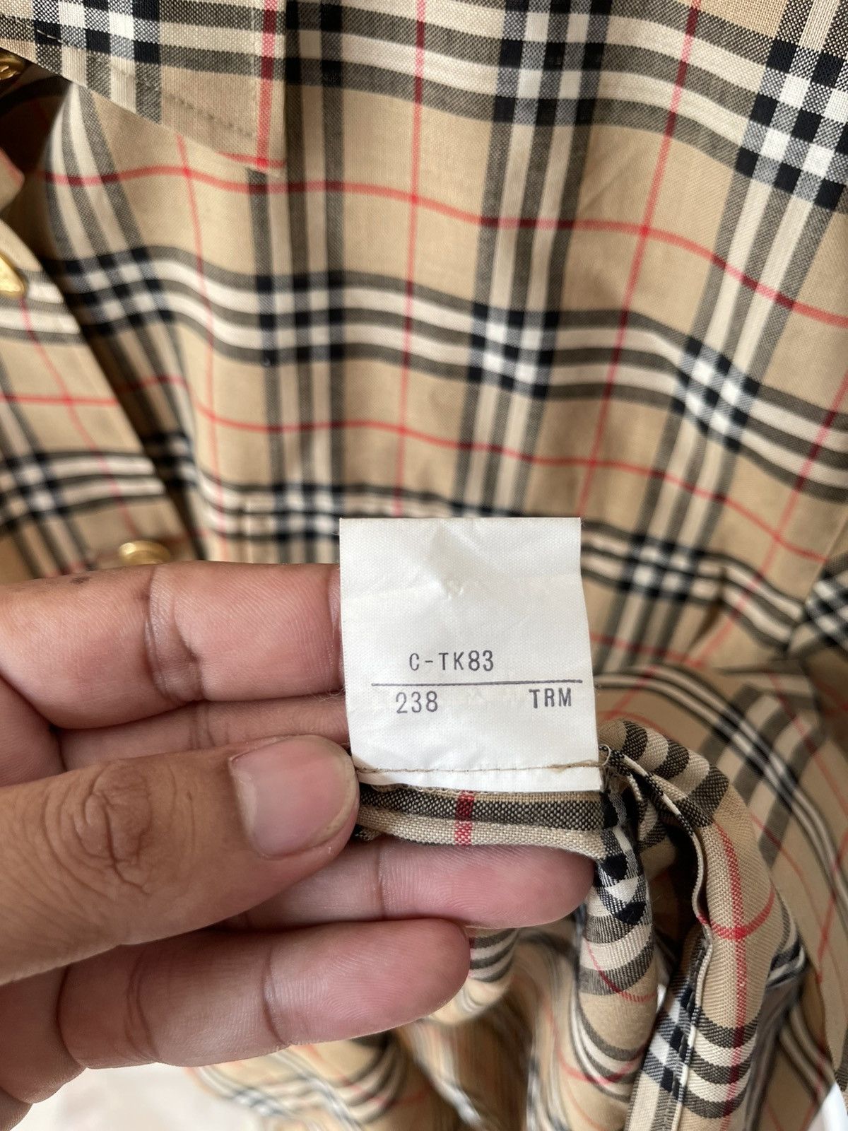 Burberry BURBERRY NOVA CHECK BUTTON UP SHIRT Size US M / EU 48-50 / 2 - 15 Thumbnail