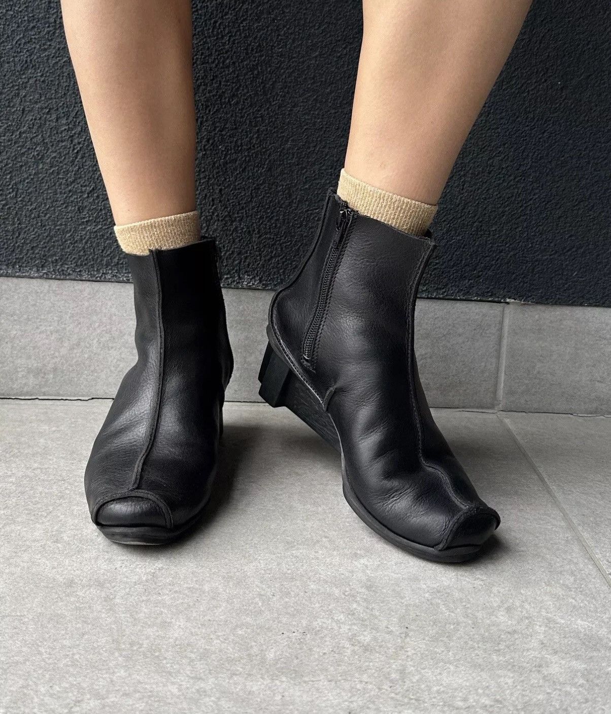 Trippen Trippen Womens Black Shoes Zip Up Ankle Boots Size 38 Size US 7.5 / IT 37.5 - 7 Thumbnail
